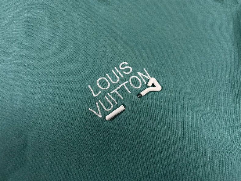 Louis Vuitton Louis Vuitton Green Logo Hoodie S Size US S / EU 44-46 / 1 - 4 Thumbnail