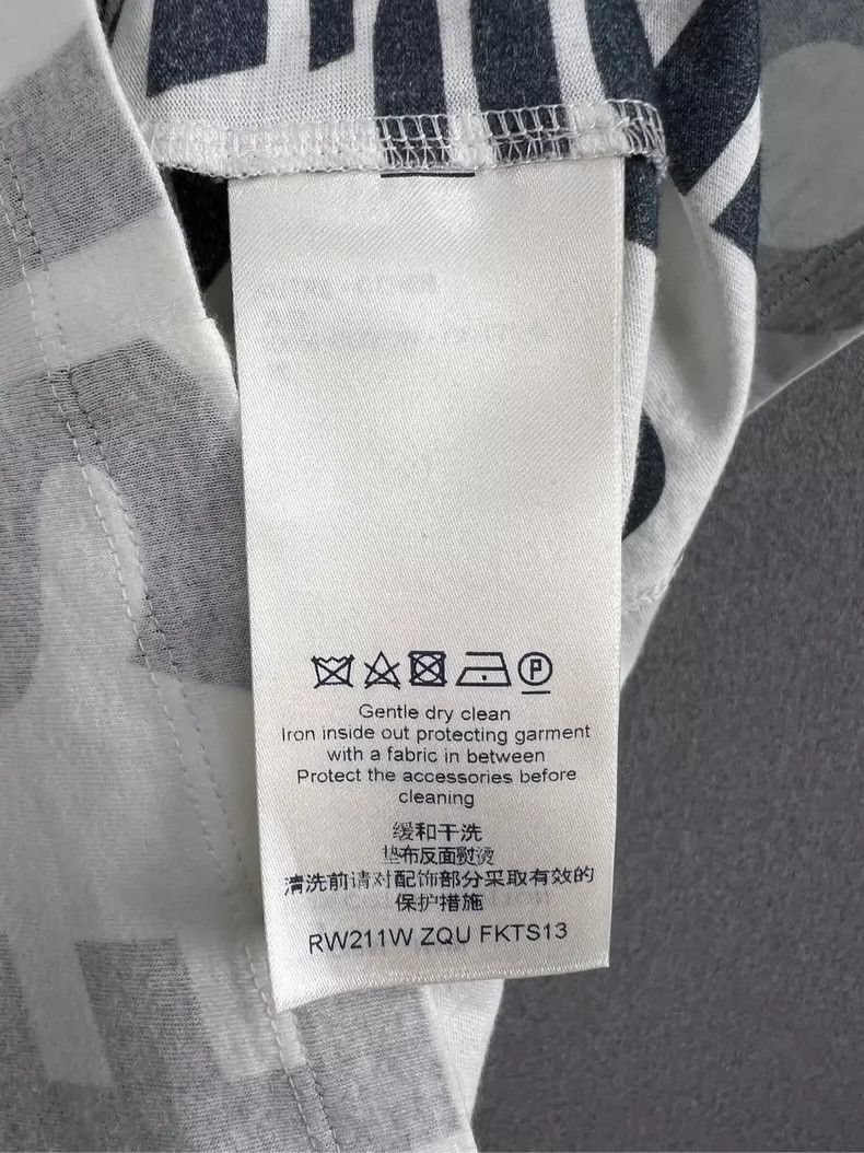 Louis Vuitton LOUIS VUITTON Monogram Short Sleeve Tee Size US XXS / EU 40 - 4 Thumbnail