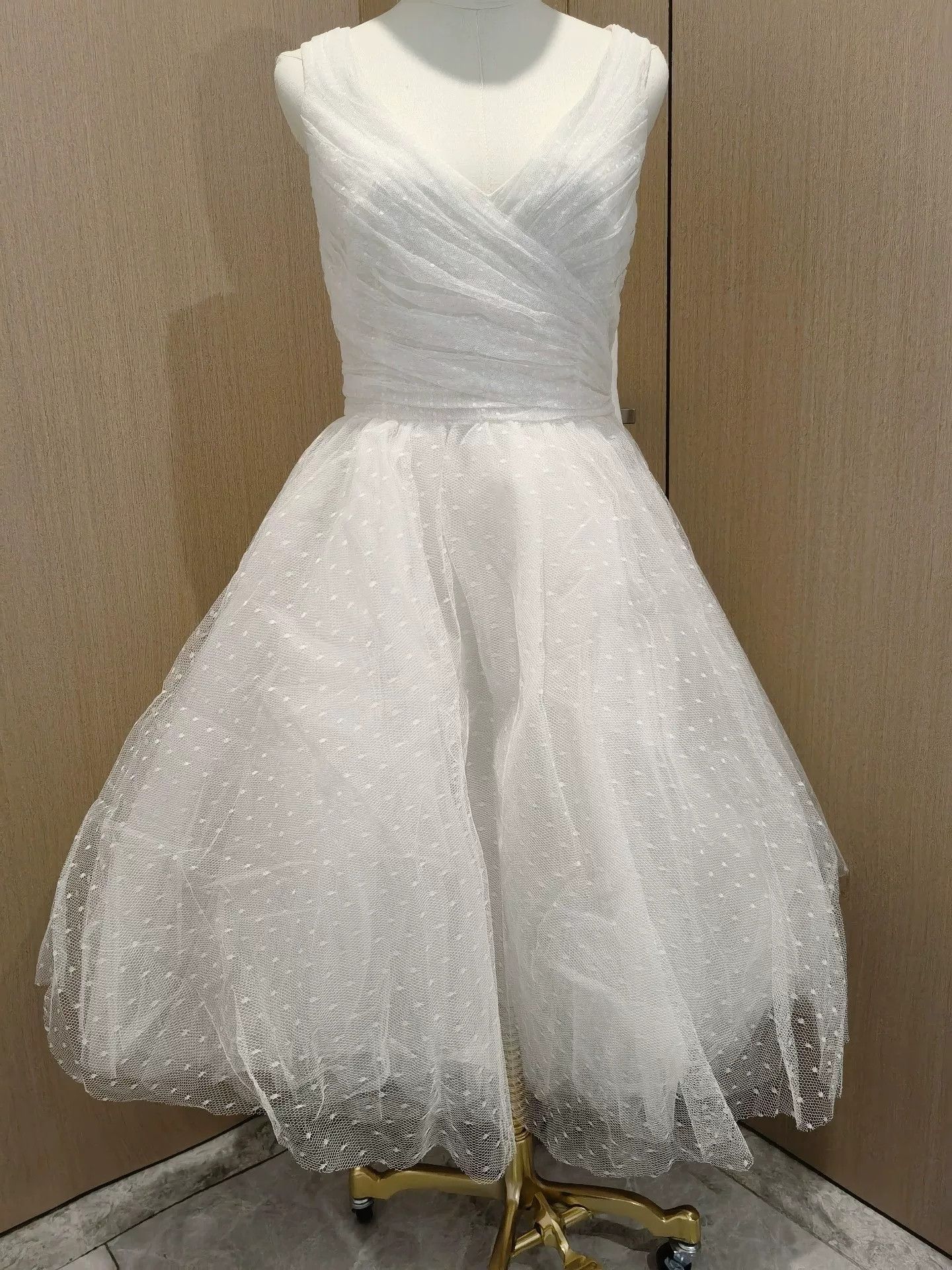 Valentino VALENTINO White Mini Wedding Dress Size ONE SIZE - 2 Thumbnail