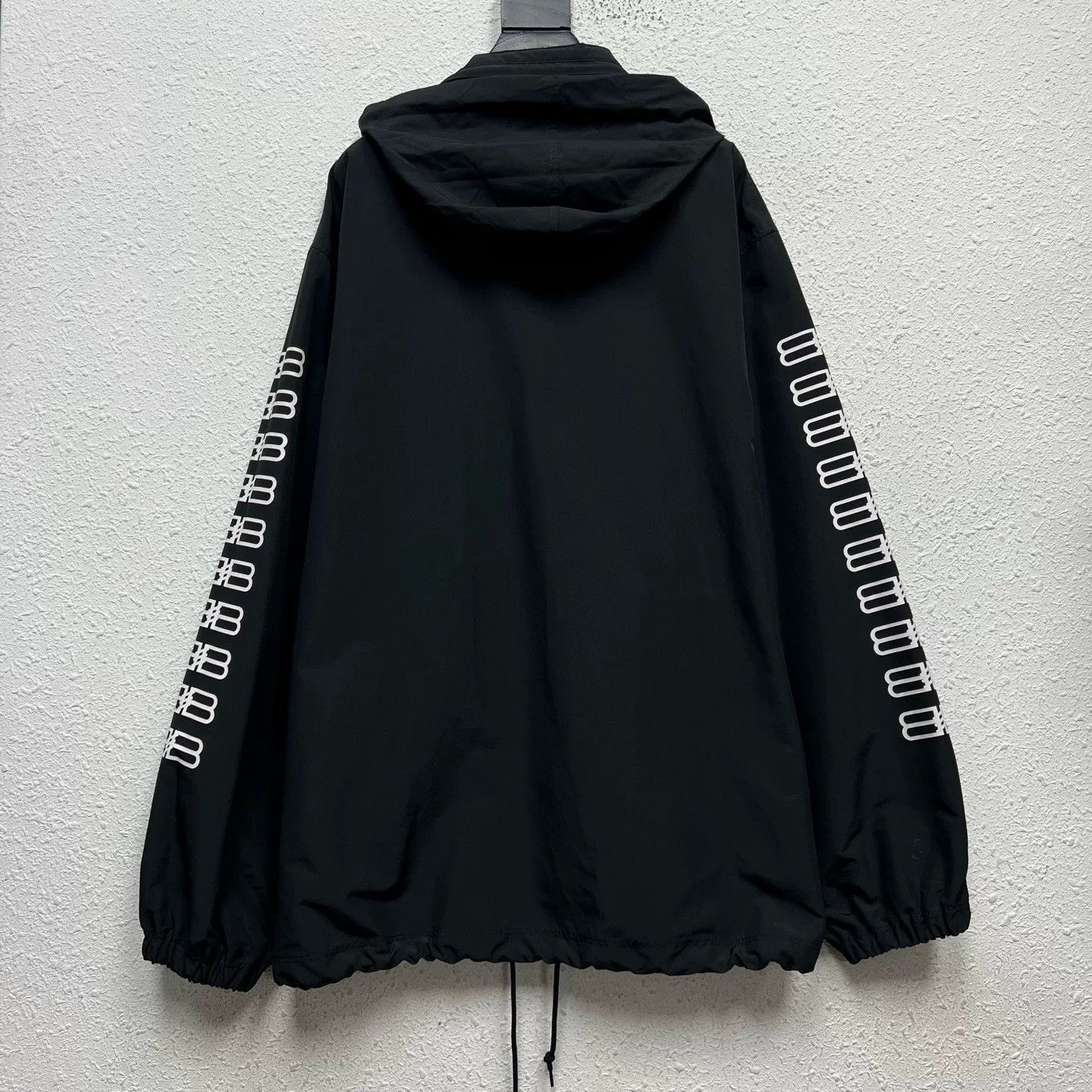 Balenciaga Balenciaga BB Print Coach Jacket Size US M / EU 48-50 / 2 - 2 Thumbnail