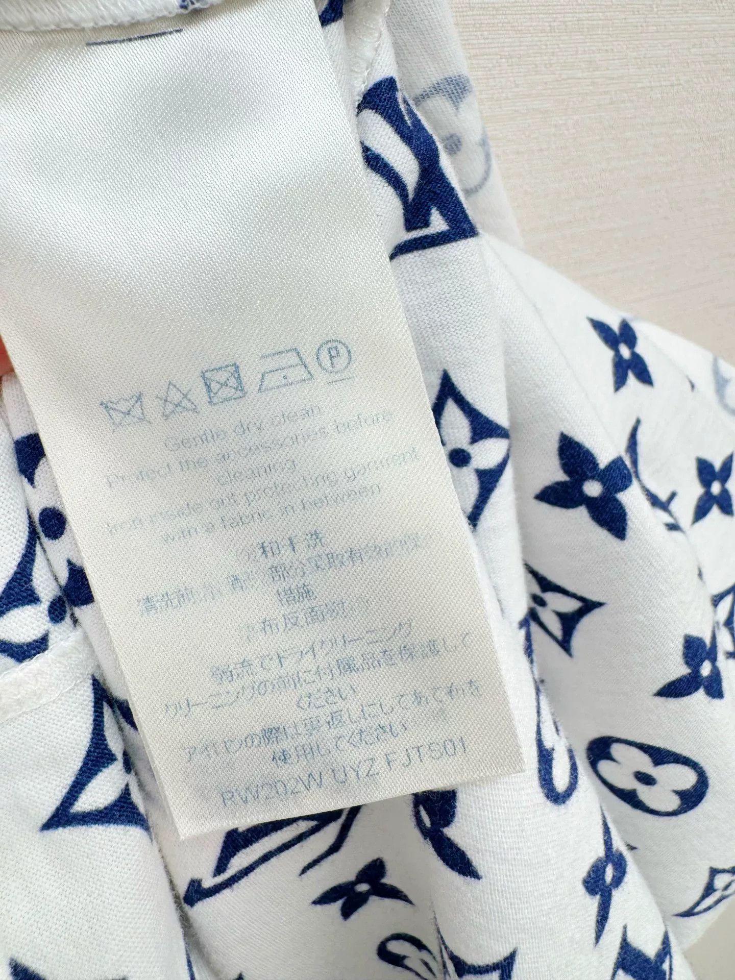 Louis Vuitton Louis Vuitton Blue Monogram Short Sleeve Top Size US L / EU 52-54 / 3 - 5 Thumbnail