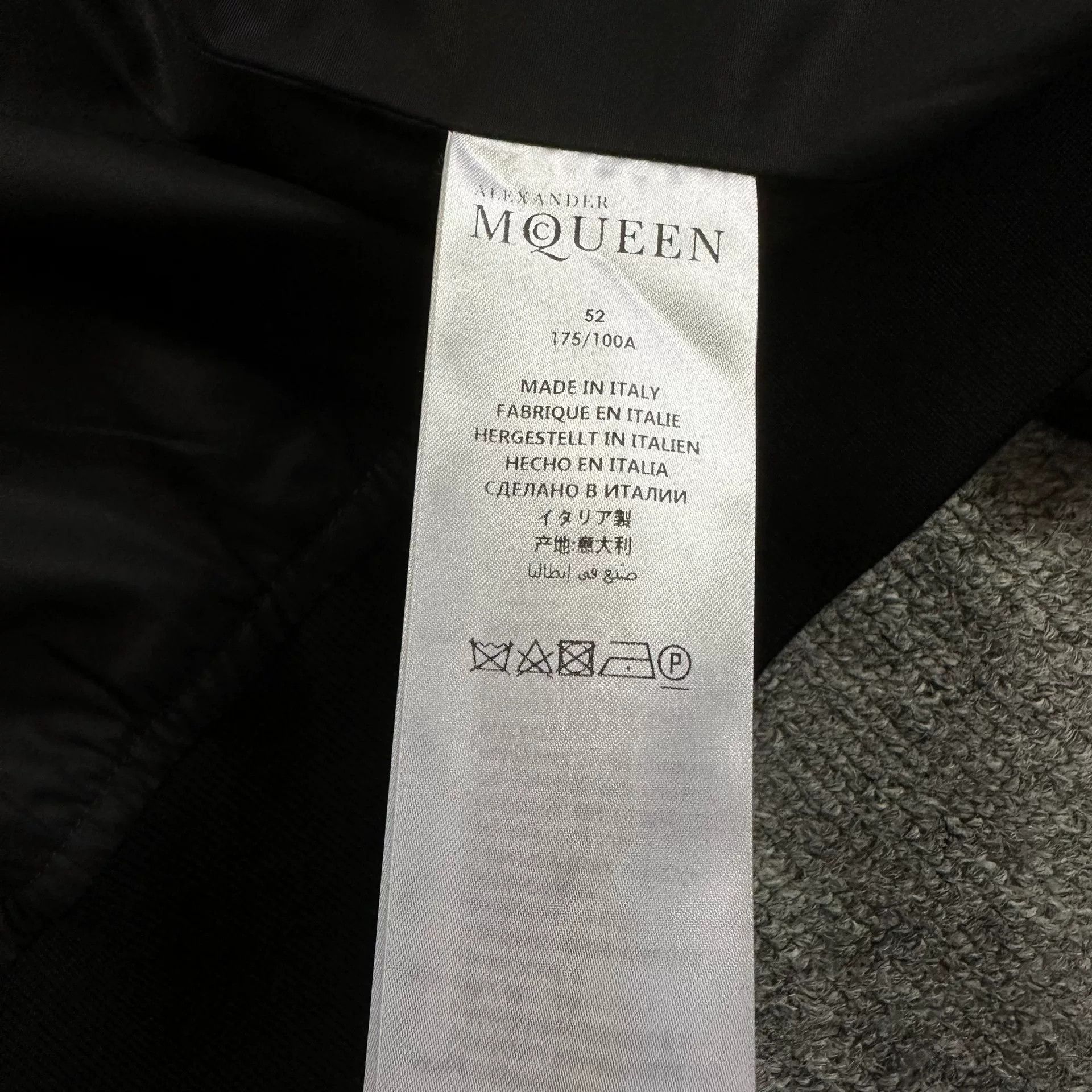 Alexander McQueen Alexander McQueen Black Embroidered Jacket Size US L / EU 52-54 / 3 - 7 Thumbnail