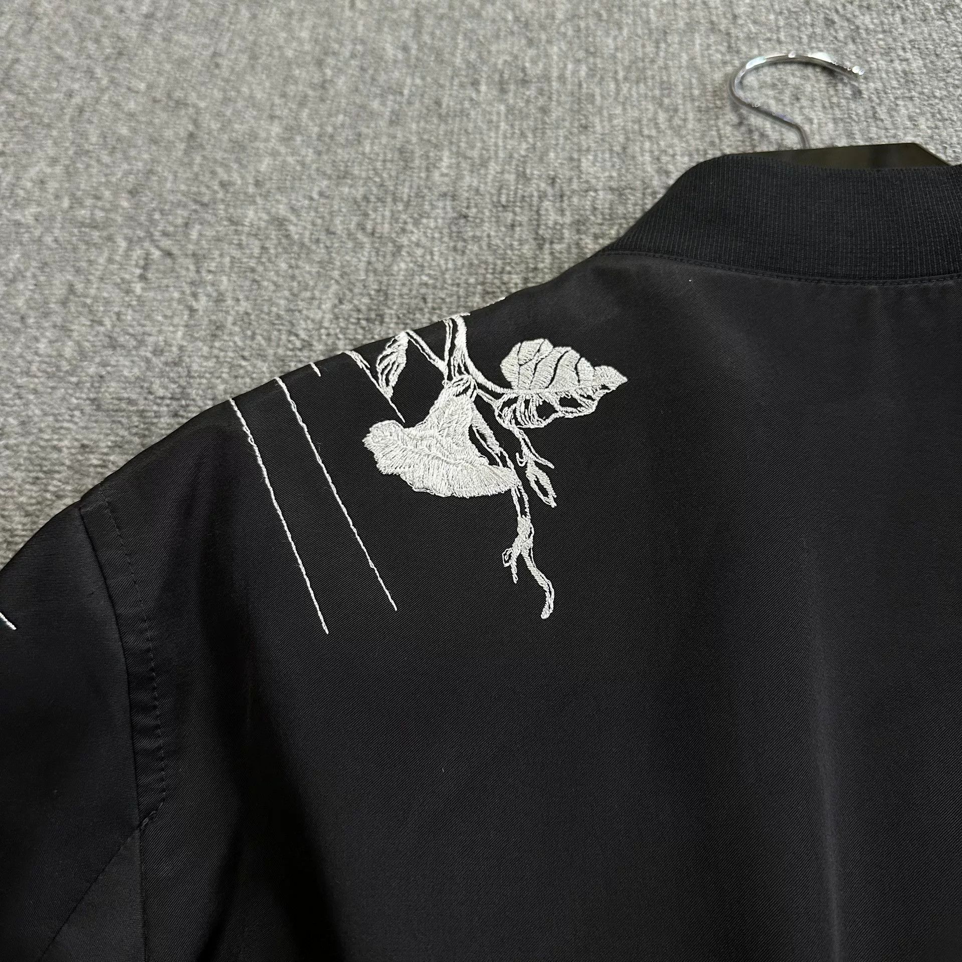 Alexander McQueen Alexander McQueen Black Embroidered Jacket Size US L / EU 52-54 / 3 - 4 Thumbnail
