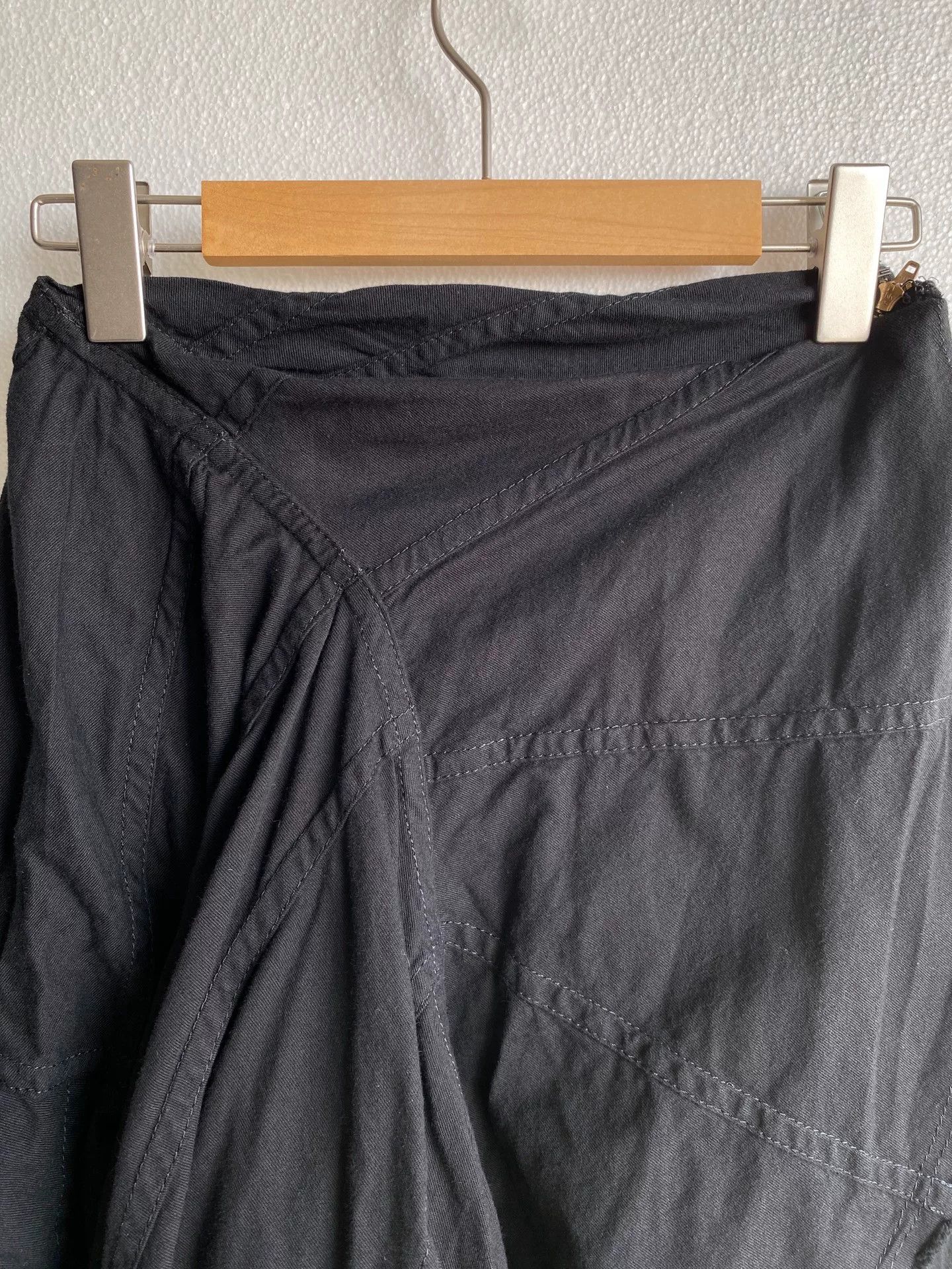 Junya Watanabe deconstructed asymmetrical black cake skirt Size 28" / US 6 / IT 42 - 3 Thumbnail
