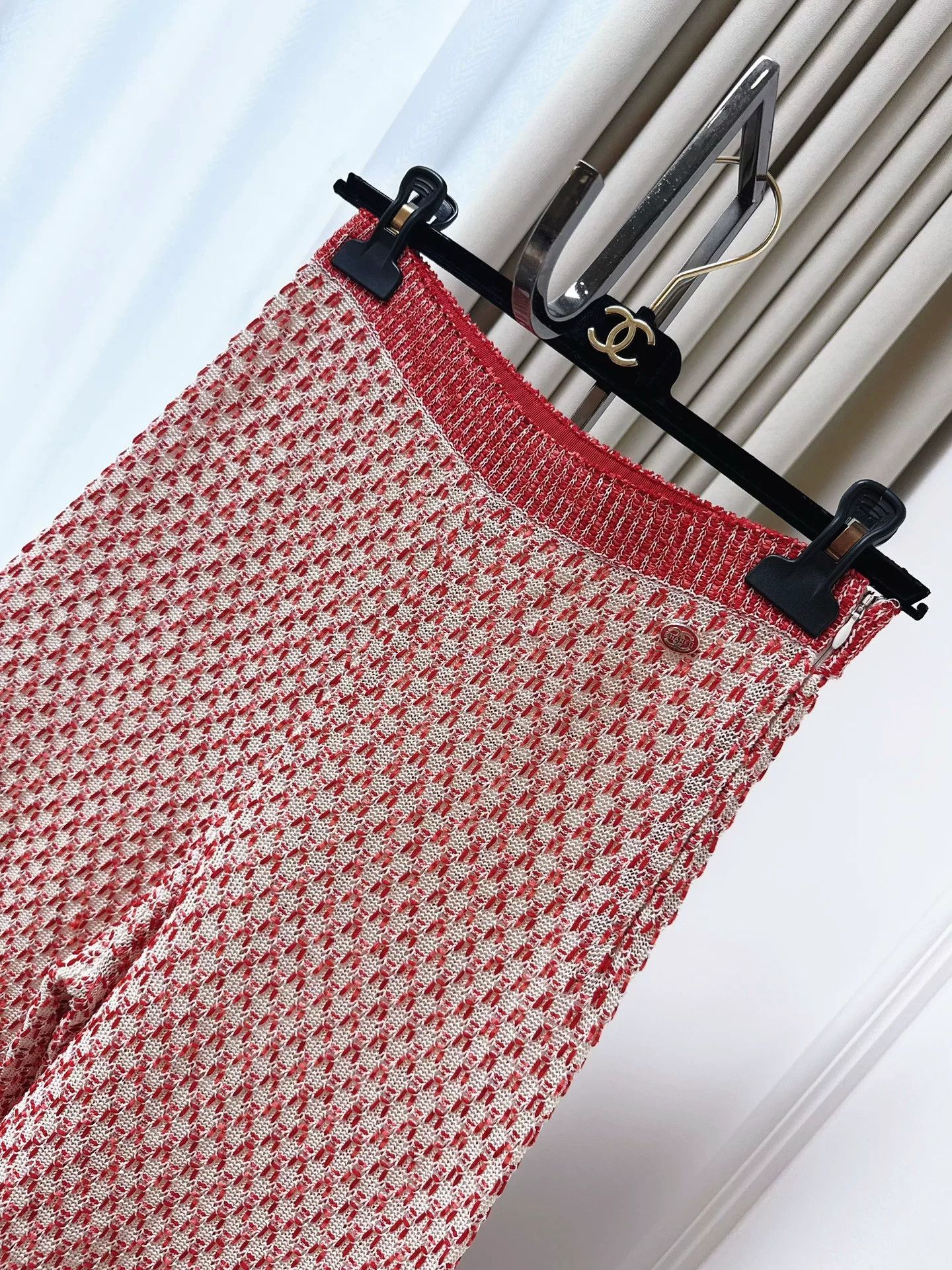 Chanel red and white woven wide-leg pants Size US 34 / EU 50 - 2 Thumbnail