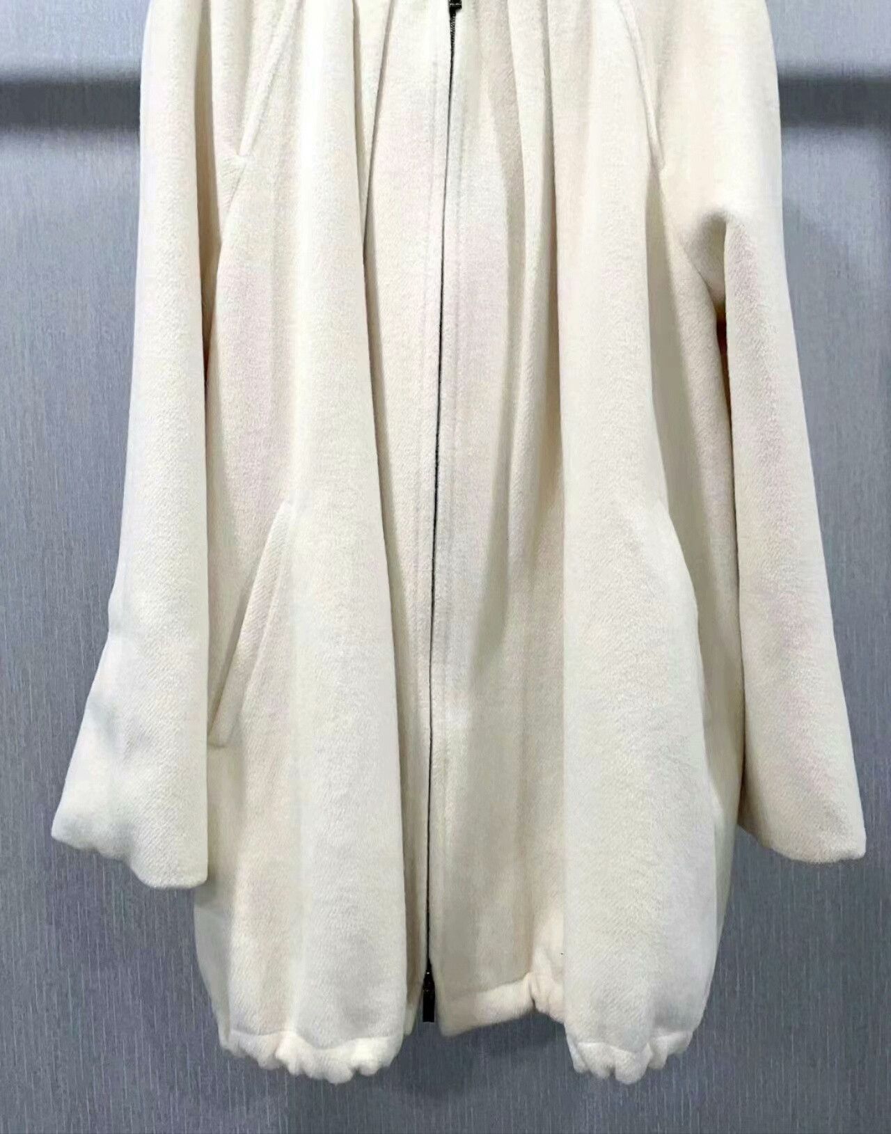 Max Mara maxmara white hooded outerwear coat Size US XS / EU 42 / 0 - 5 Thumbnail
