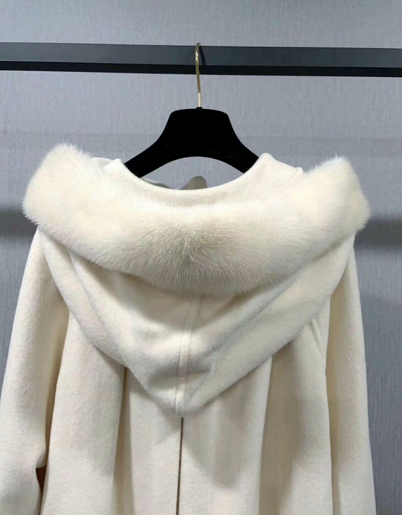 Max Mara maxmara white hooded outerwear coat Size US XS / EU 42 / 0 - 7 Thumbnail