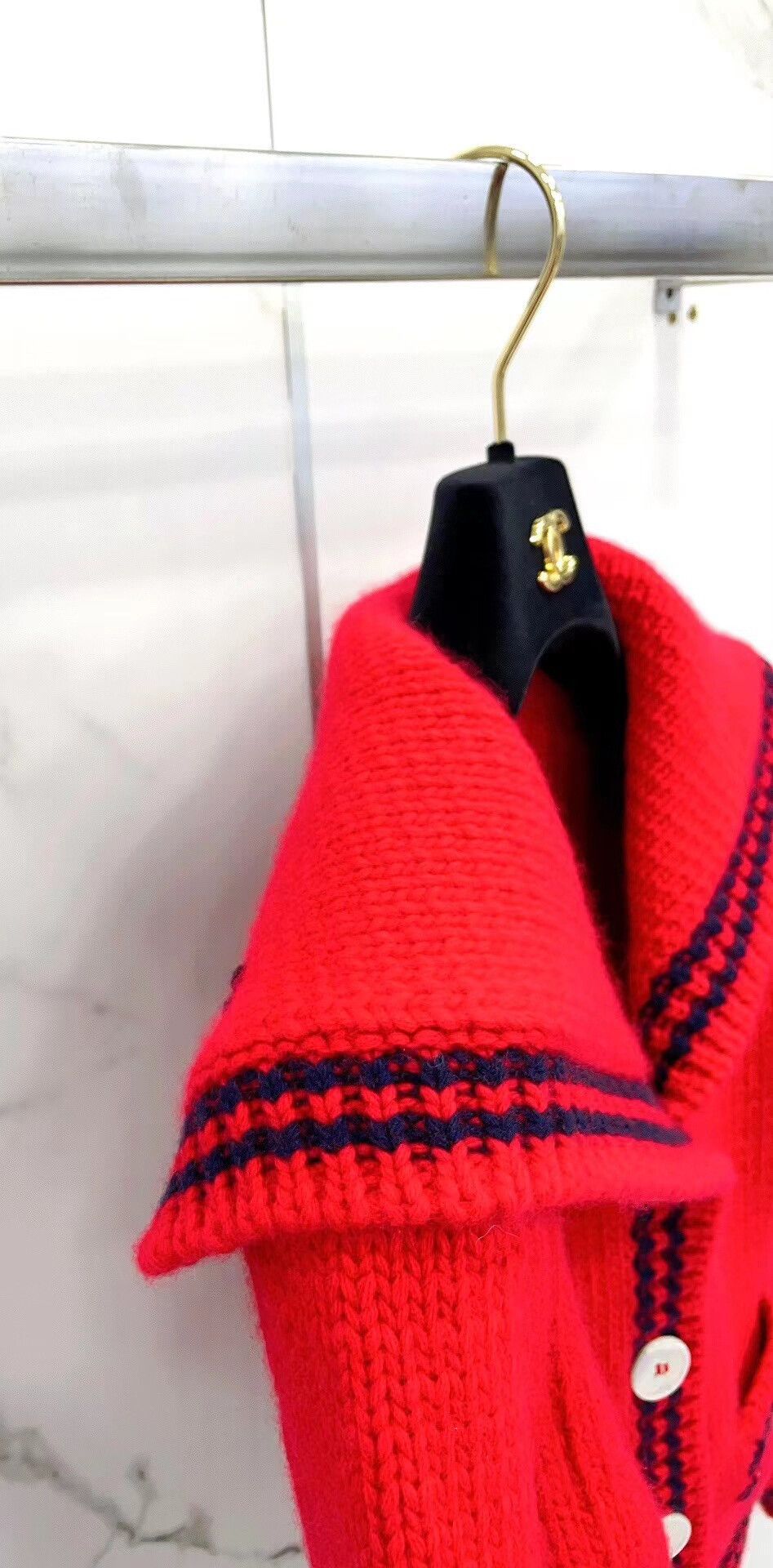 Miu Miu red short navy style knit cardigan Size US S / EU 44-46 / 1 - 6 Thumbnail