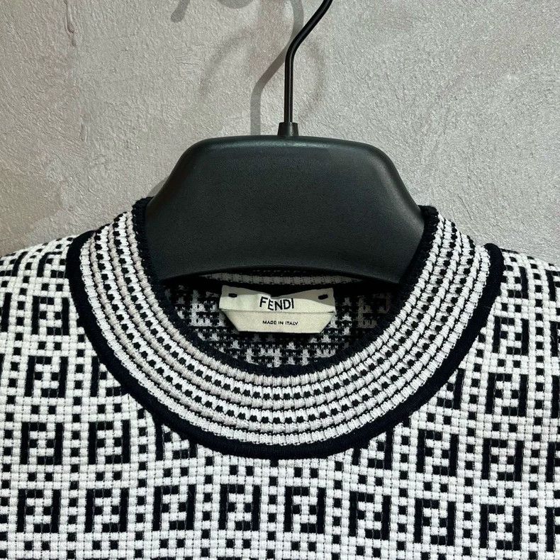 Fendi Fendi Classic Logo Knit Short Sleeve T-Shirt Size US M / EU 48-50 / 2 - 3 Thumbnail