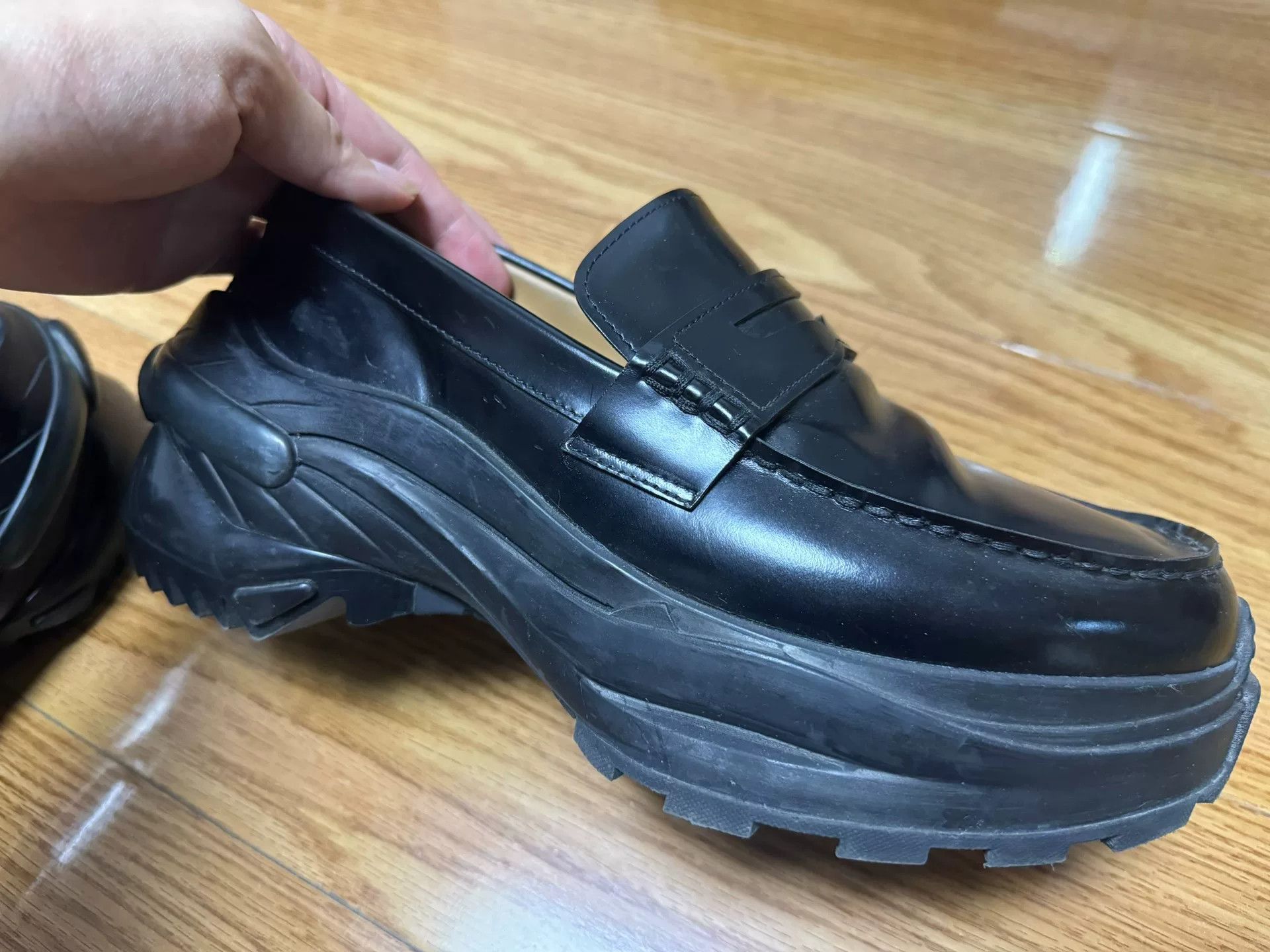 Maison Margiela maison margiela black loafer shoes size 41 Size US 10 / EU 43 - 7 Thumbnail