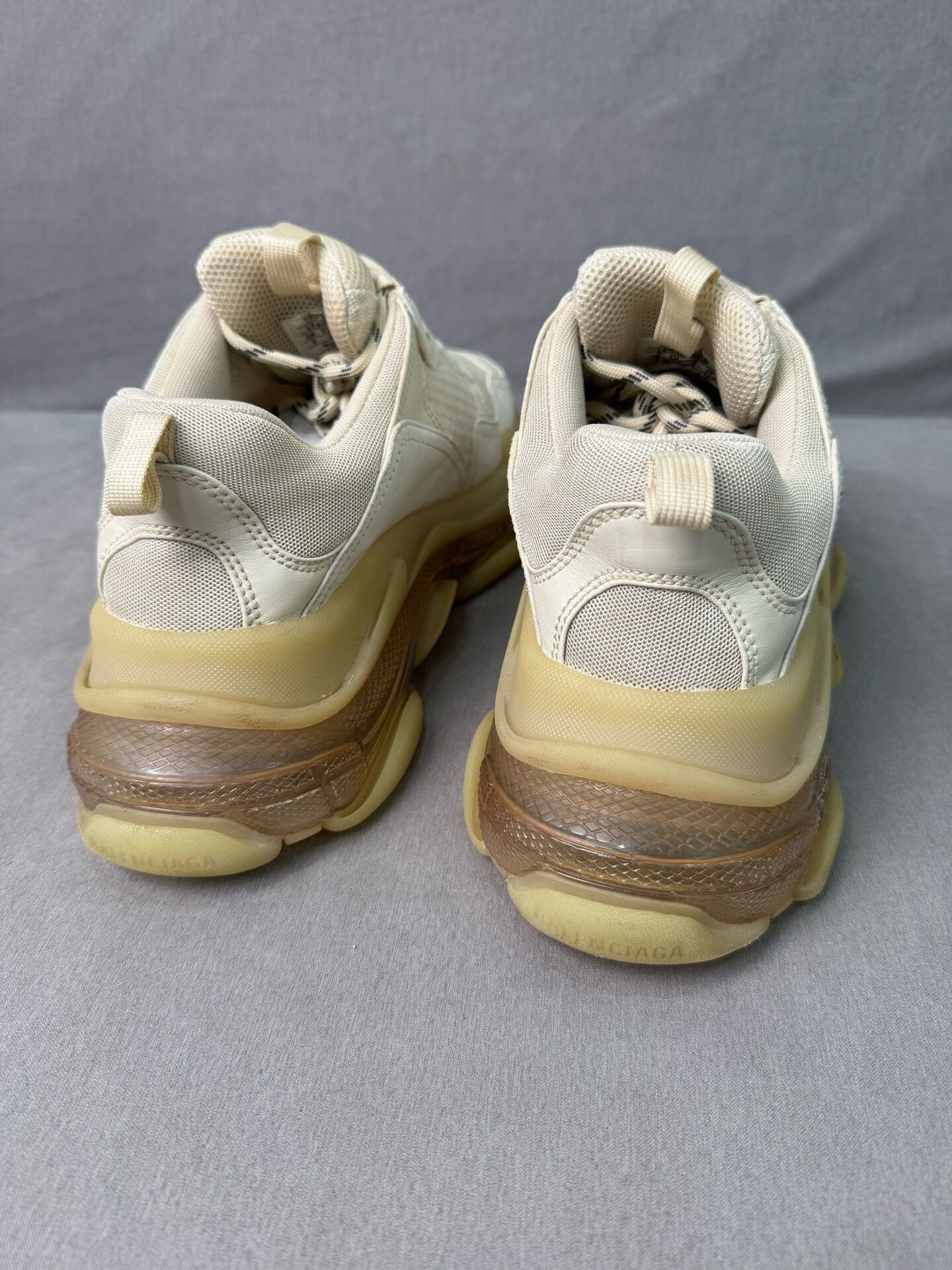 Balenciaga Balenciaga Triple S Cream Sneakers Size 42 Size US 9 / EU 42 - 5 Thumbnail