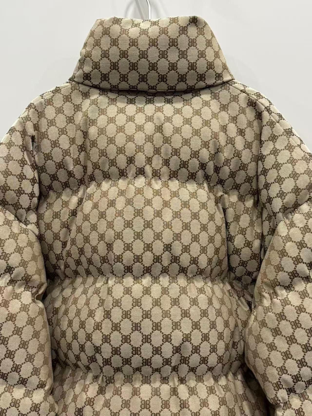 Balenciaga balenciaga gucci patterned puffer jacket size 44 Size US L / EU 52-54 / 3 - 5 Thumbnail