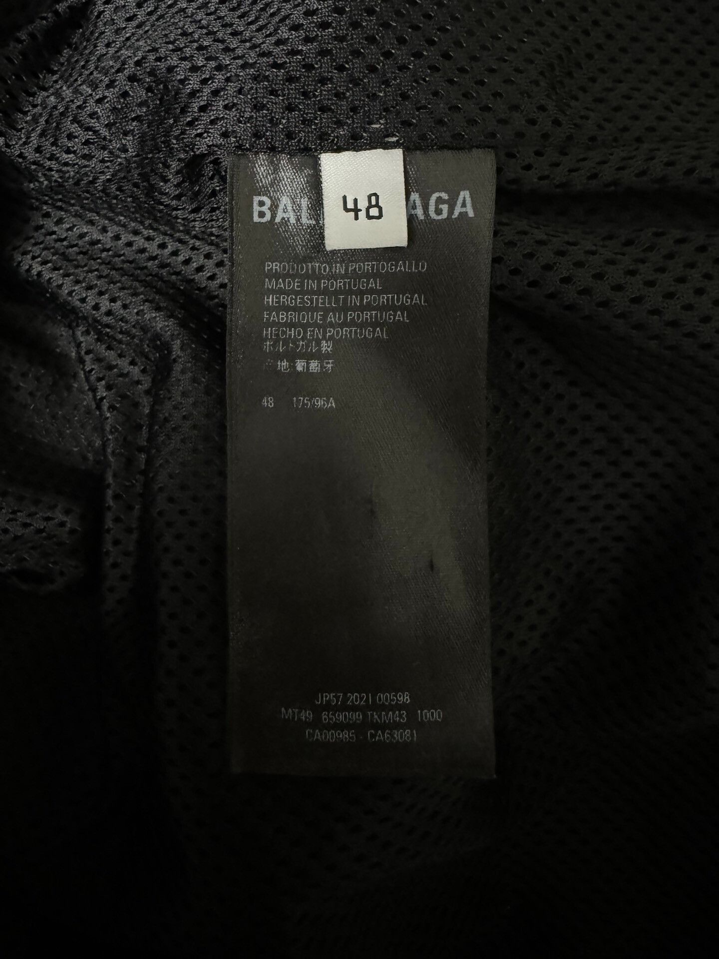 Balenciaga Balenciaga Embroidered Jacket in Black Size US L / EU 52-54 / 3 - 8 Thumbnail