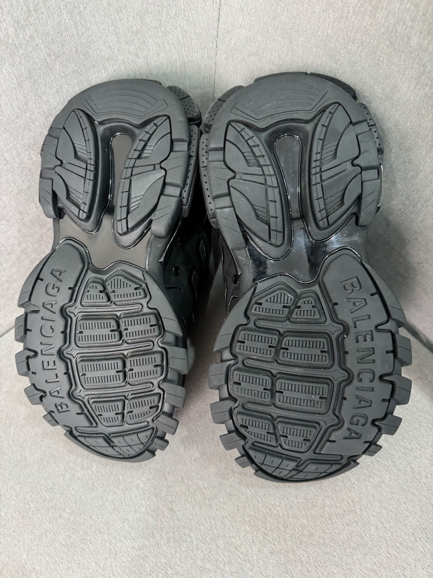 Balenciaga Balenciaga Track Sneakers Size 36 Black Size US 6 / EU 39 - 6 Thumbnail
