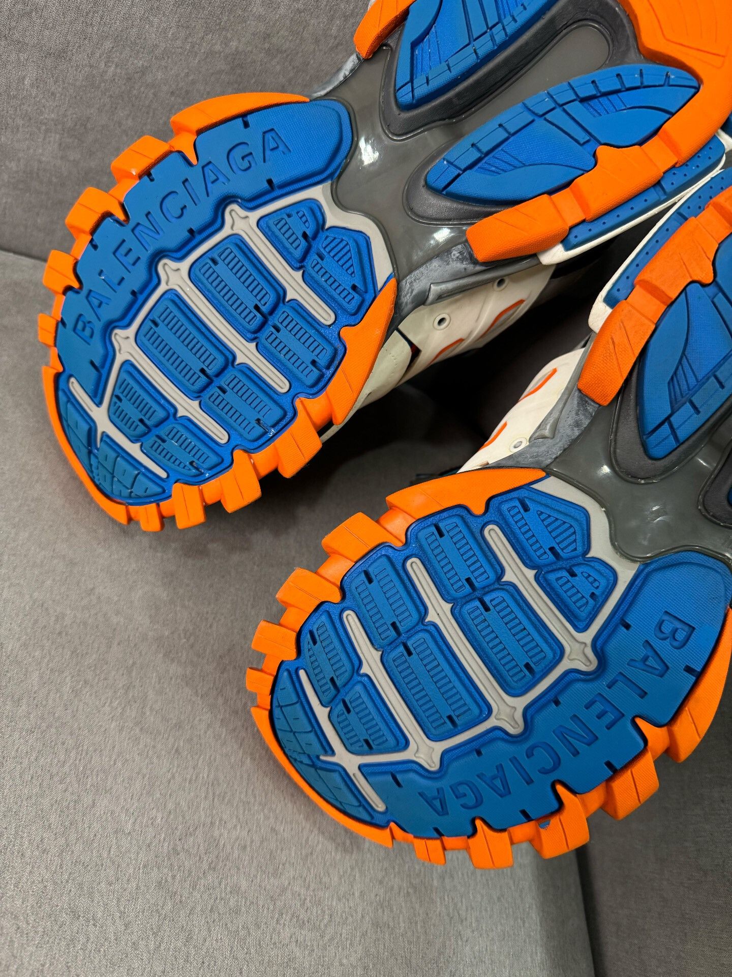 Balenciaga balenciaga track sneakers size 40 secondhand Size US 8 / EU 41 - 7 Thumbnail