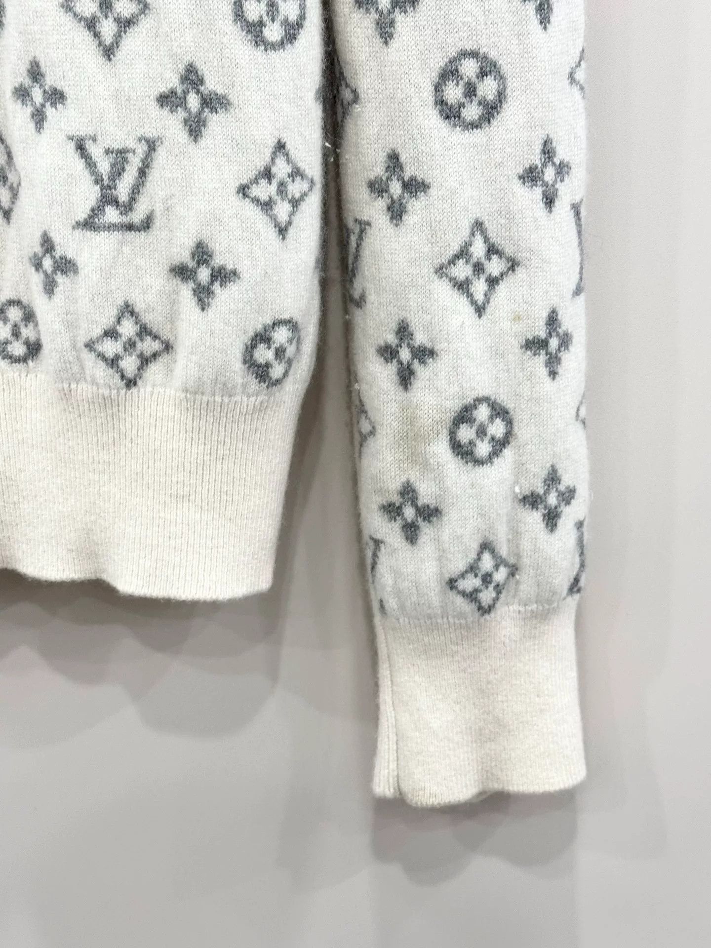 Louis Vuitton louis vuitton all-over print wool sweater Size S / US 4 / IT 40 - 6 Thumbnail