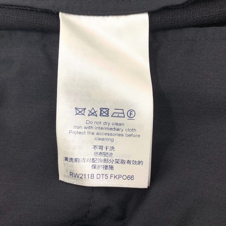 Louis Vuitton Louis Vuitton Black Overlap Belt Linen Shorts Size US 38 / EU 54 - 6 Thumbnail
