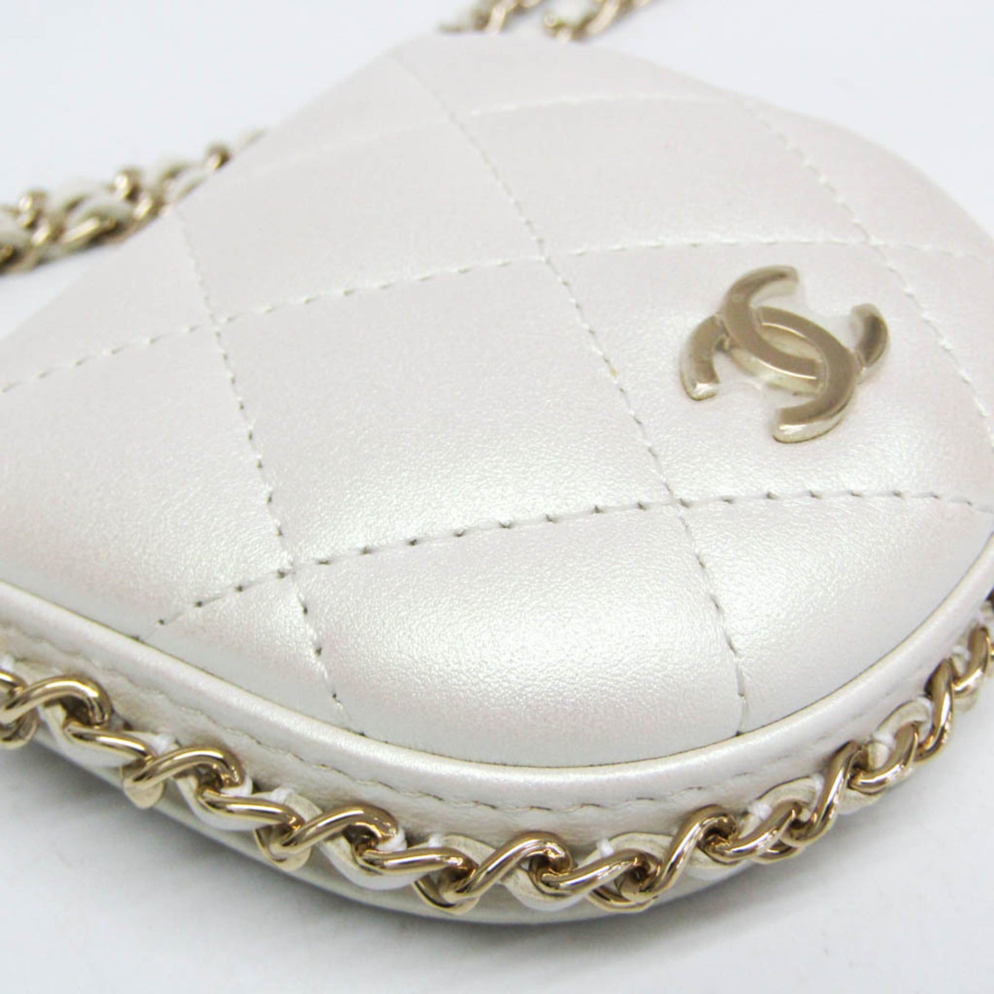 Chanel Chanel Matelasse Chain Shoulder Coin Purse Women's Leather Chain/Shoulder Wallet Pearl White Size ONE SIZE - 8 Thumbnail