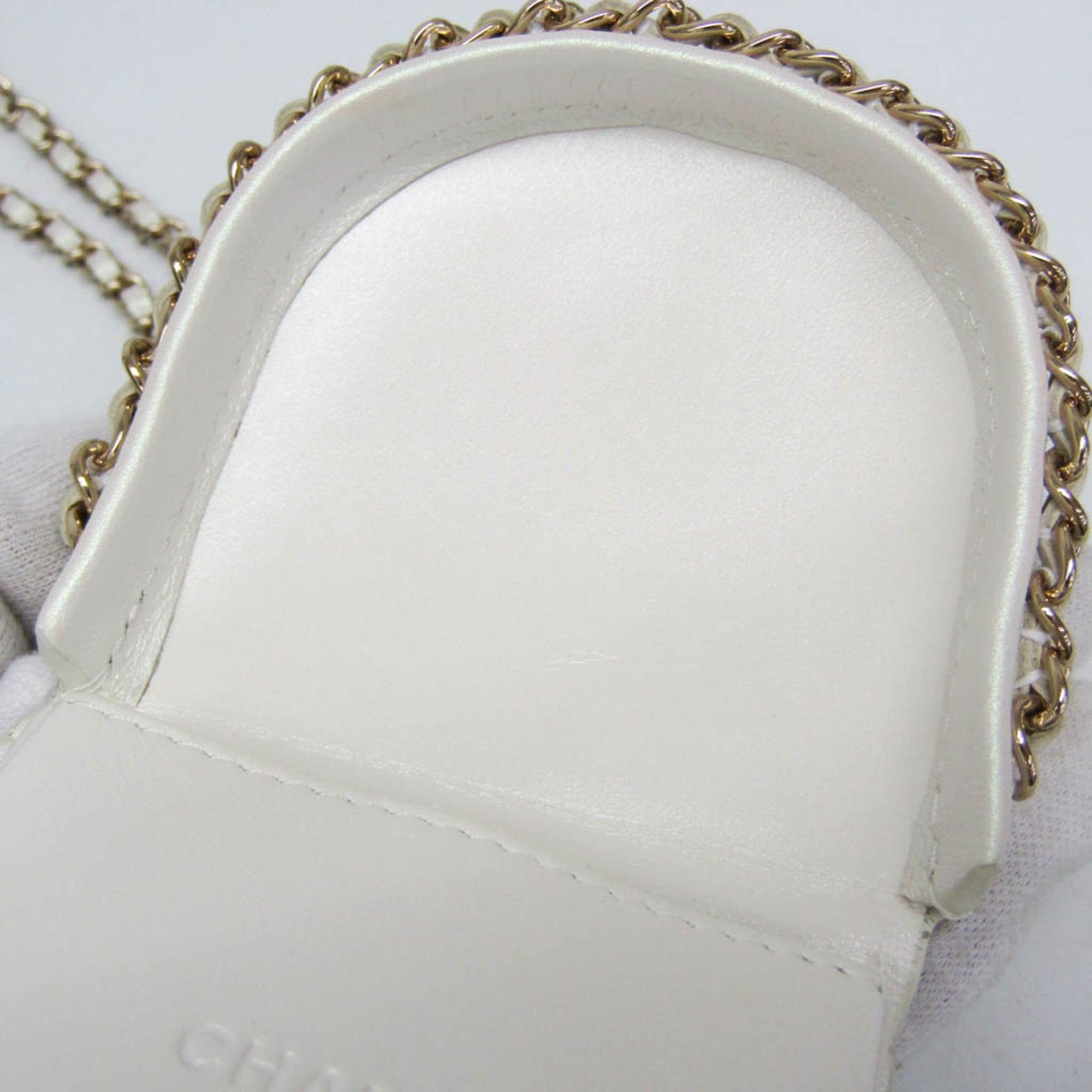 Chanel Chanel Matelasse Chain Shoulder Coin Purse Women's Leather Chain/Shoulder Wallet Pearl White Size ONE SIZE - 13 Thumbnail