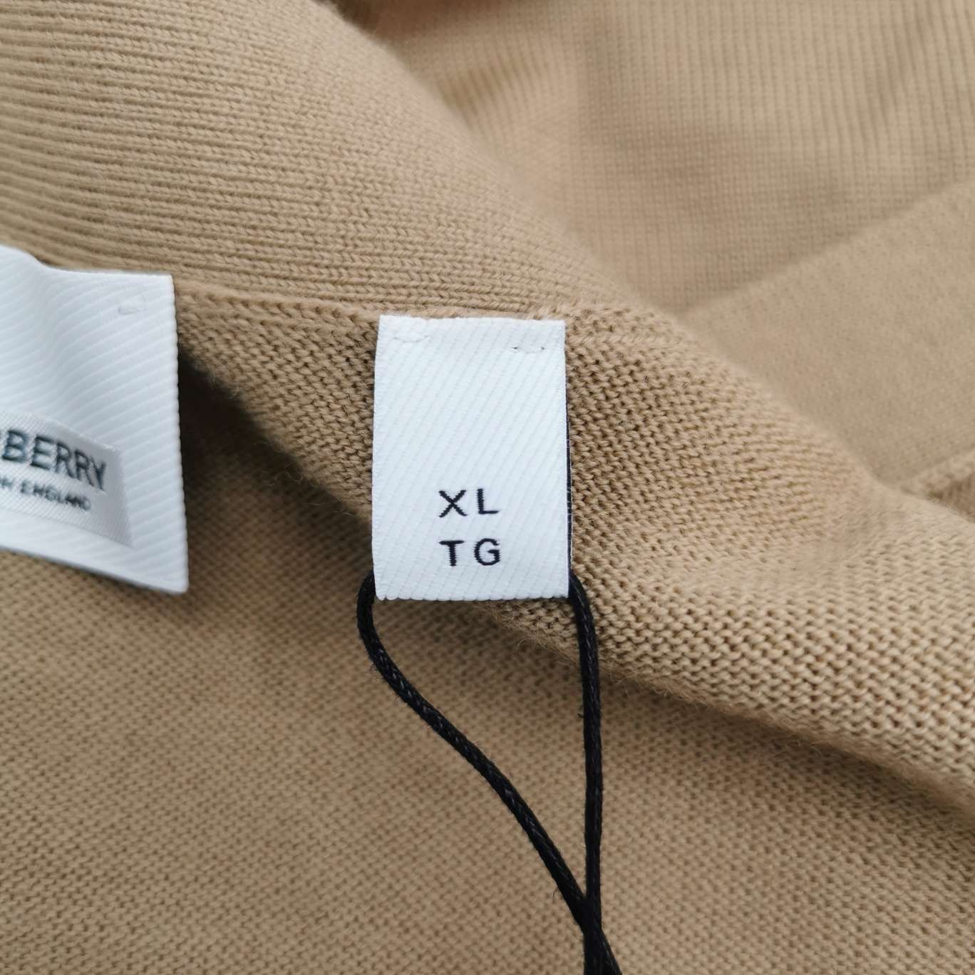 Burberry Burberry XL Cotton V-Neck Button Cardigan Size US XL / EU 56 / 4 - 14 Thumbnail