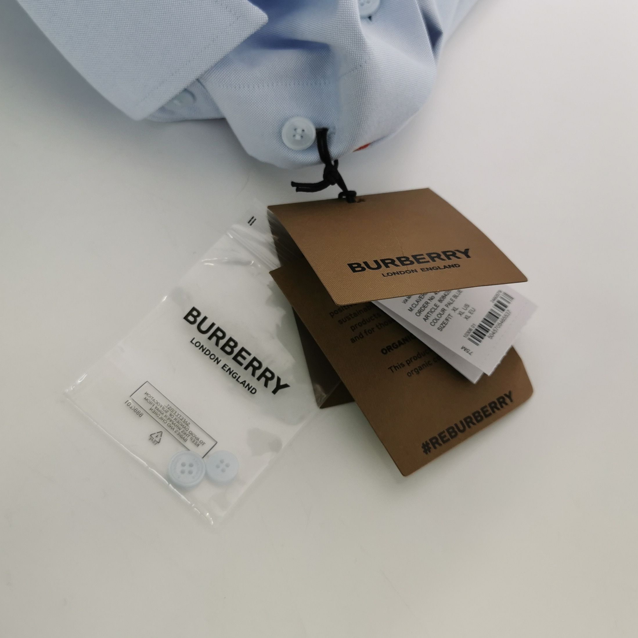 Burberry Burberry XL Solid Blue Cotton Collared Long-Sleeve Shirt Size US XL / EU 56 / 4 - 10 Thumbnail
