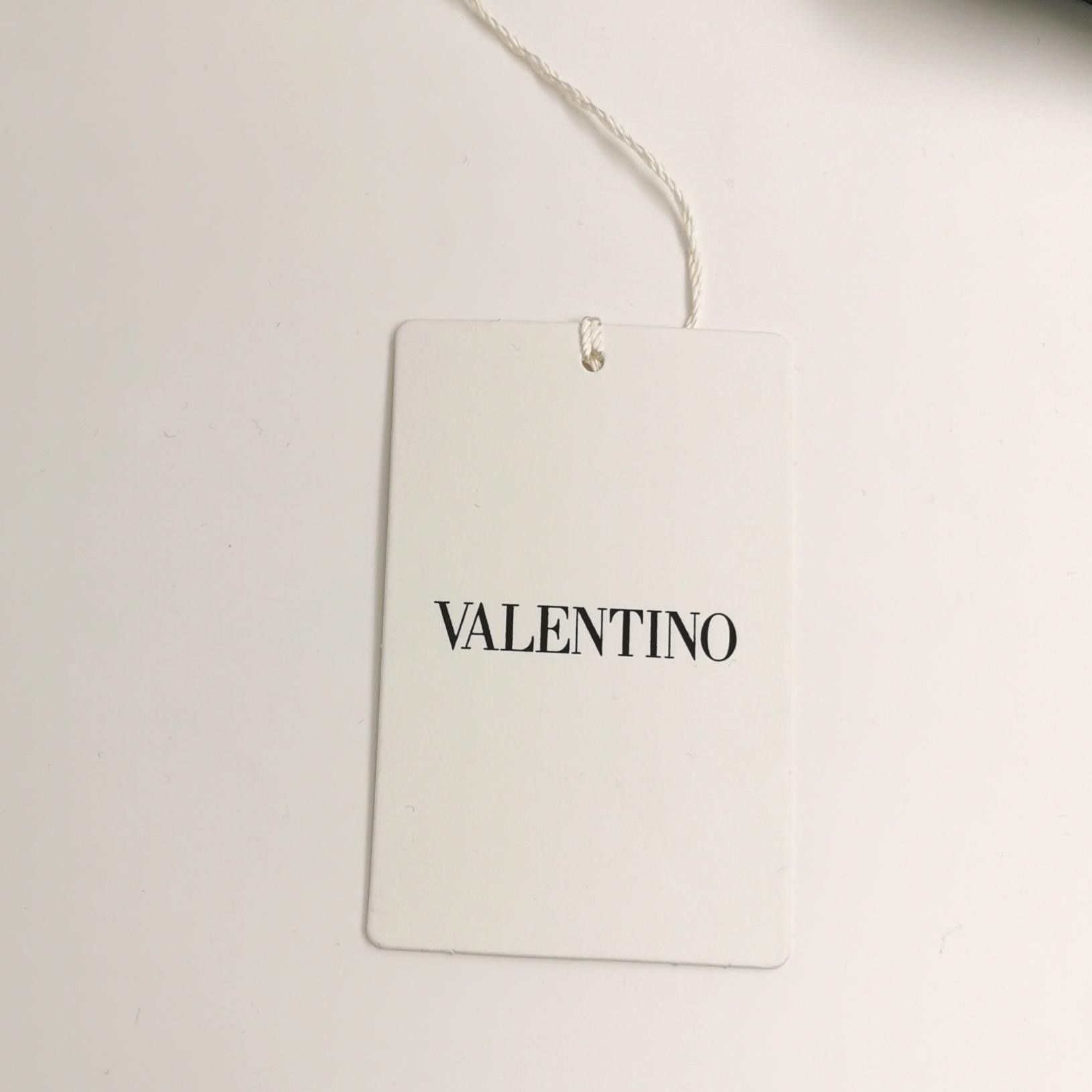 Valentino Valentino M Wool Solid Crew Neck Long Sleeve Sweater Size US M / EU 48-50 / 2 - 6 Thumbnail