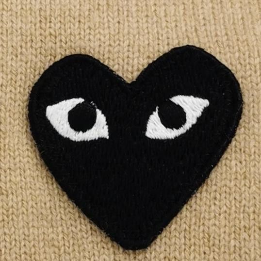 Comme des Garcons Comme des Garçons Play Beige Heart Logo Cardigan S Size US S / EU 44-46 / 1 - 5 Thumbnail
