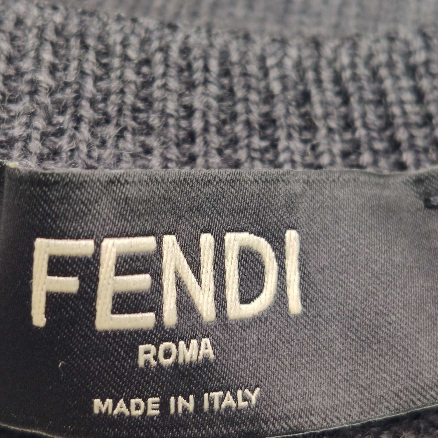 Fendi Fendi Wool Logo Round Neck Vest M Size US M / EU 48-50 / 2 - 9 Thumbnail