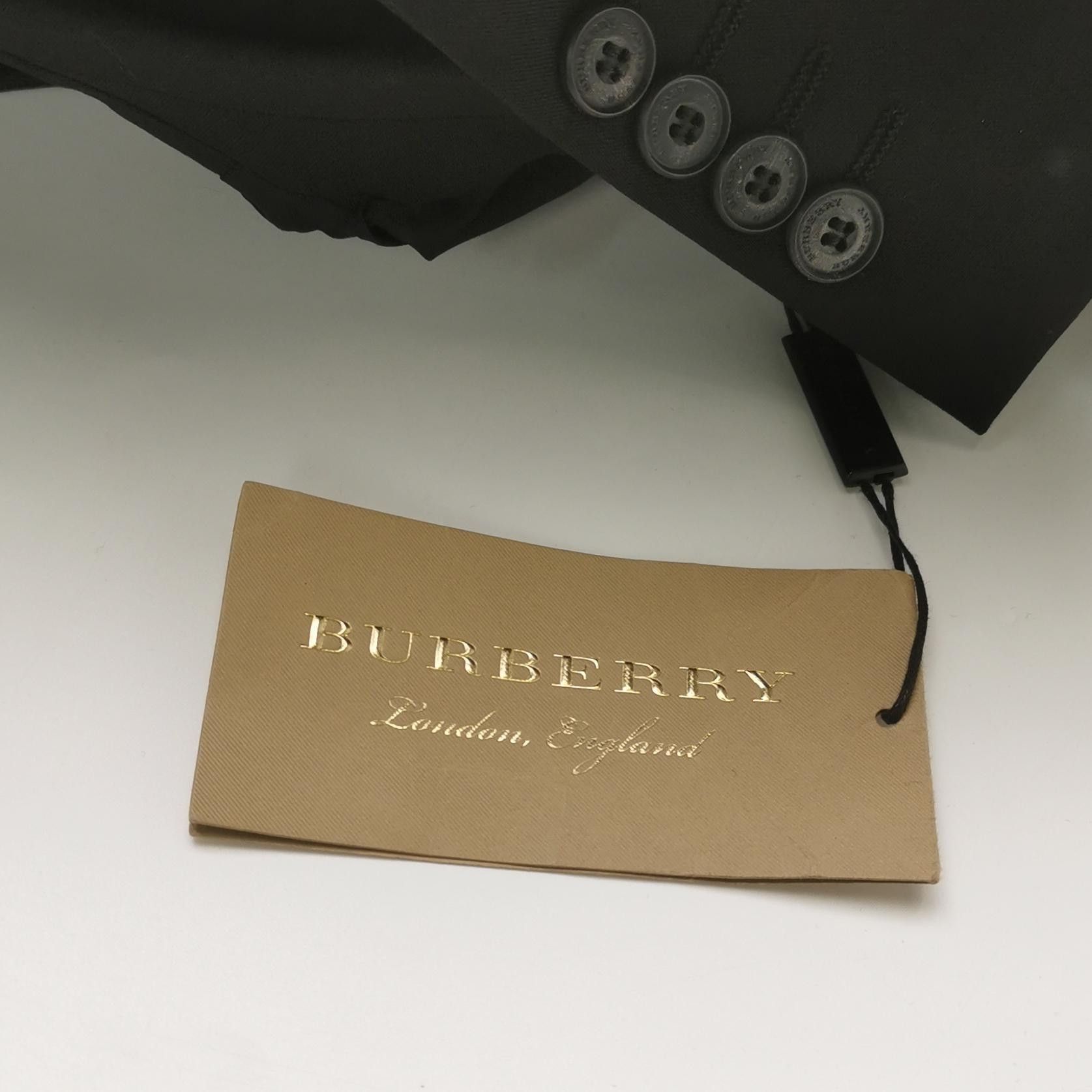 Burberry Burberry Wool Solid Lapel Suit Size 48 Size US S / EU 44-46 / 1 - 8 Thumbnail