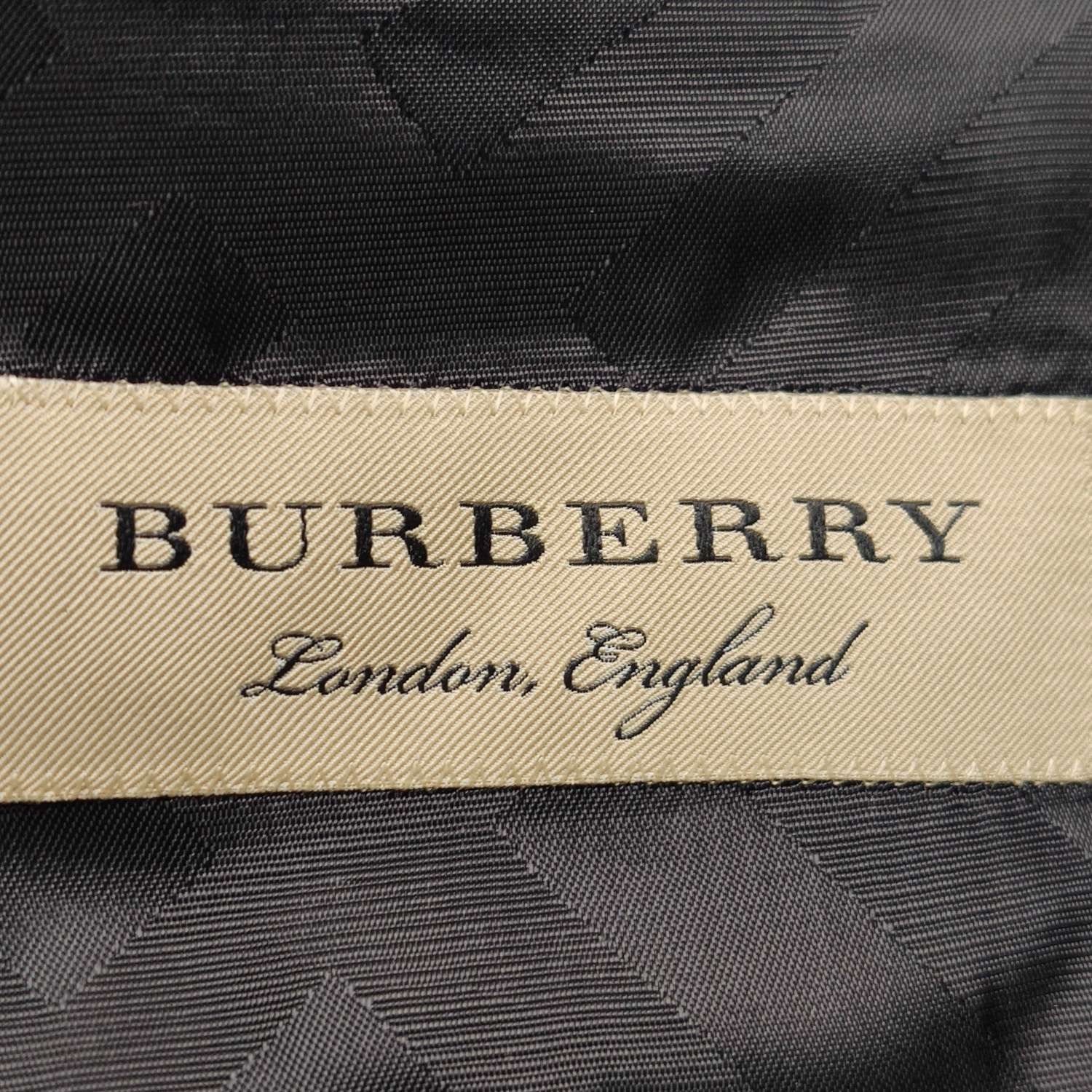 Burberry Burberry Wool Solid Lapel Suit Size 48 Size US S / EU 44-46 / 1 - 12 Thumbnail