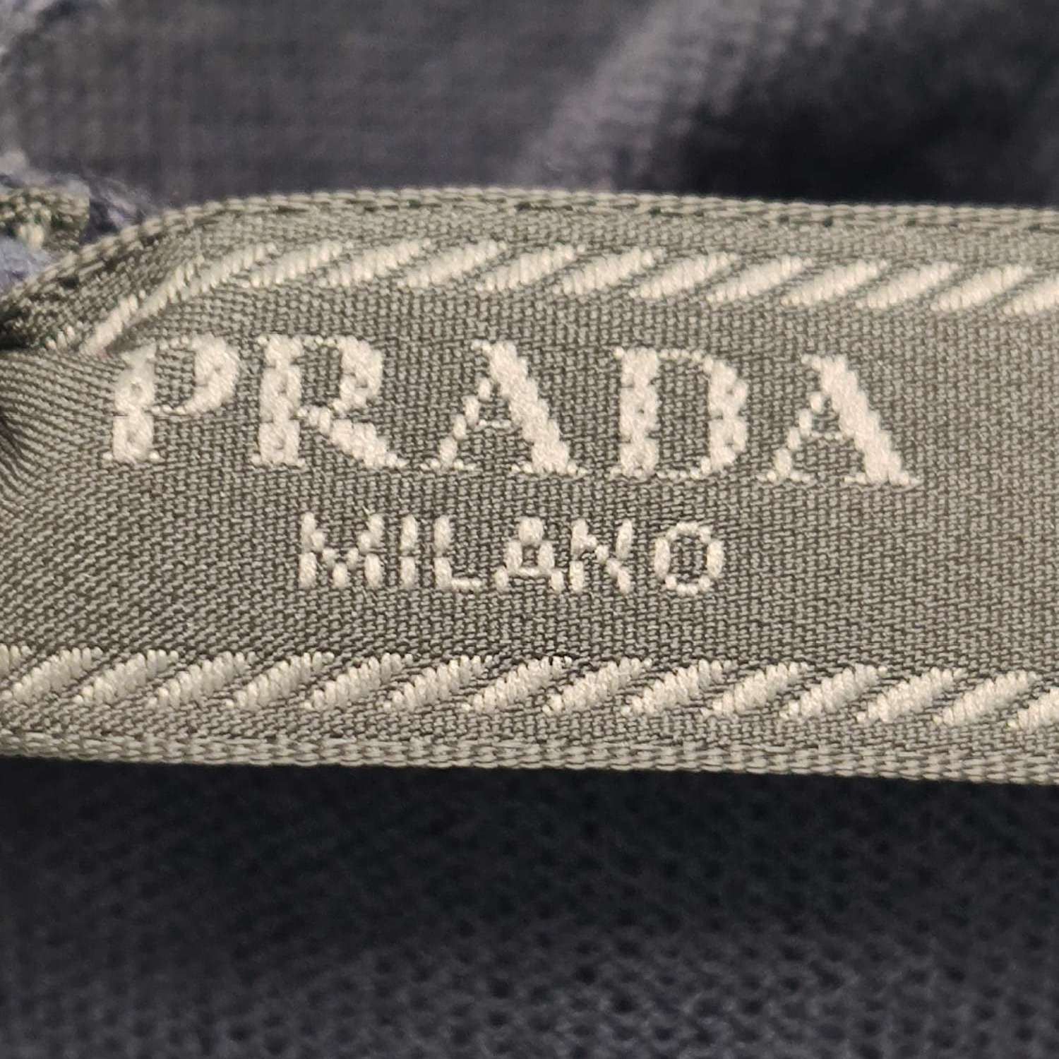Prada Prada Wool V-Neck Single-Breasted Cardigan Size US L / EU 52-54 / 3 - 7 Thumbnail