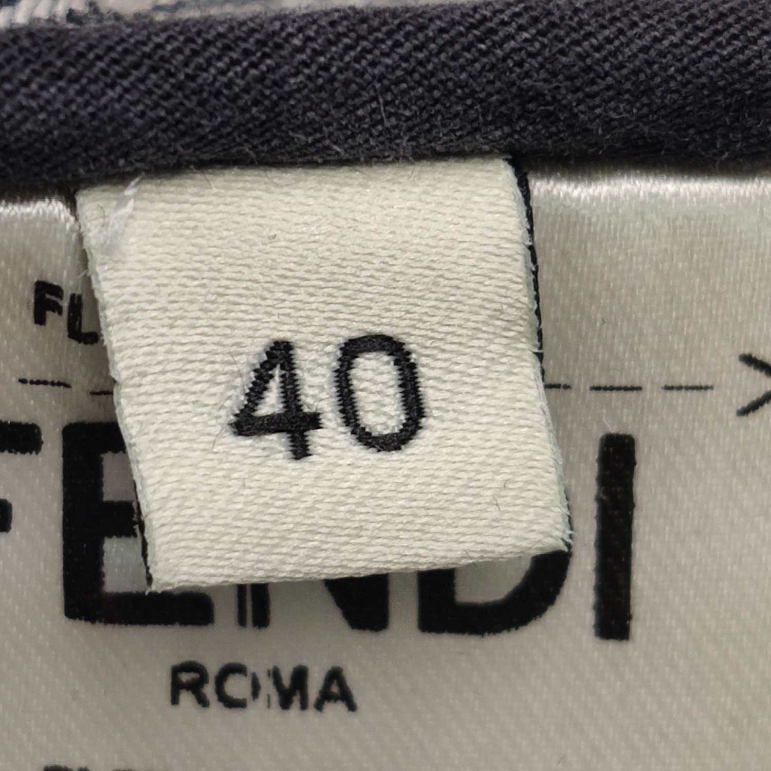 Burberry Burberry XS Gray V-Neck Zip Jacket Size XS / US 0-2 / IT 36-38 - 15 Thumbnail