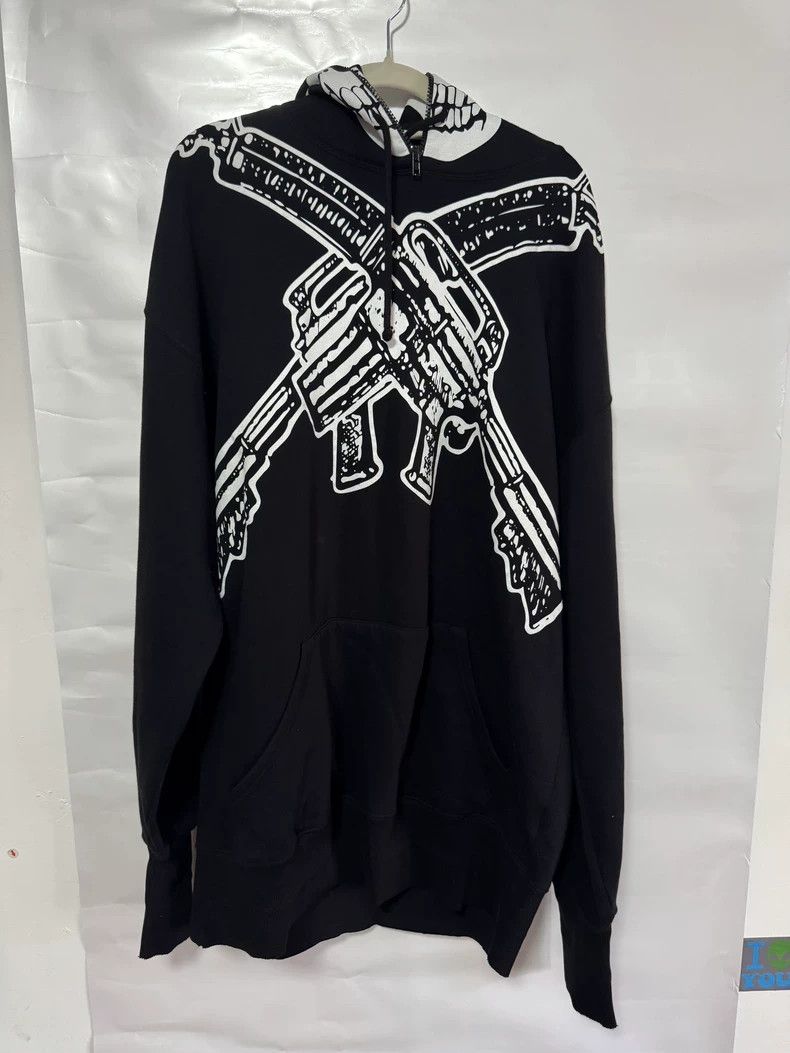 Vetements Vetements 19FW Double Gun Sweatshirt Size US S / EU 44-46 / 1 - 3 Thumbnail
