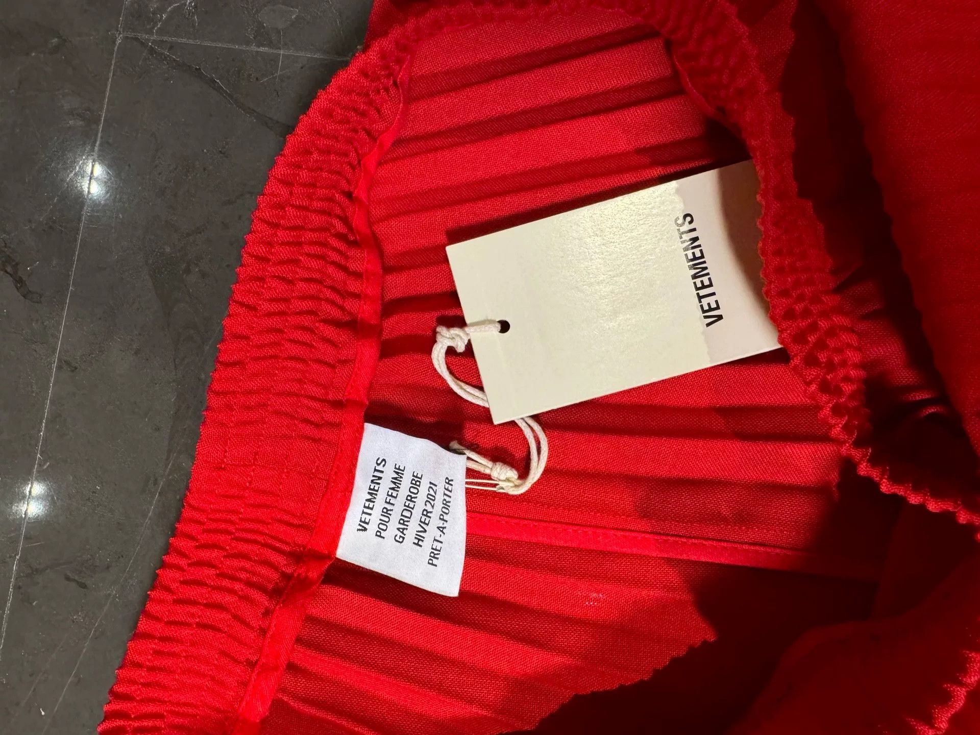 Vetements Vetements Red Pleated Skirt Size US 26 / EU 42 - 4 Thumbnail