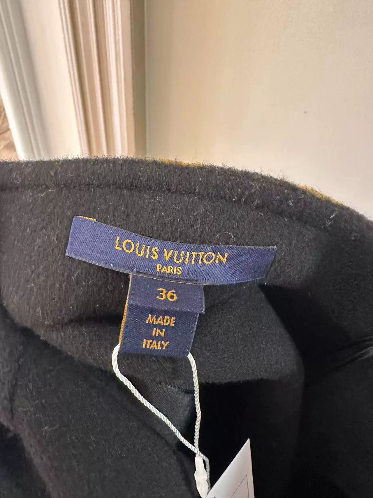 Louis Vuitton Louis Vuitton Monogram Skirt Size 28" / US 6 / IT 42 - 4 Thumbnail