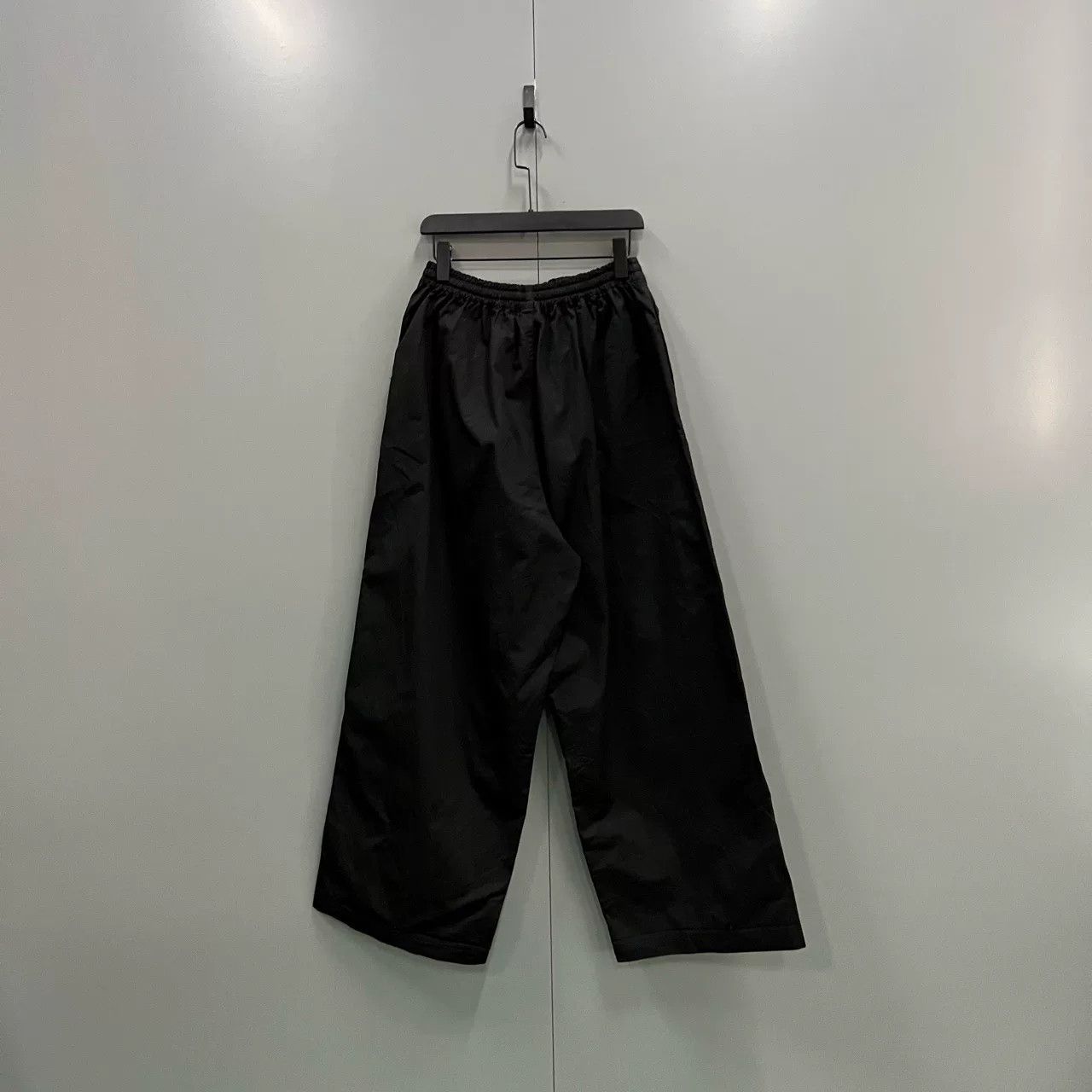 Balenciaga Balenciaga Black Elastic Waist Trousers Size US 26 / EU 42 - 2 Thumbnail