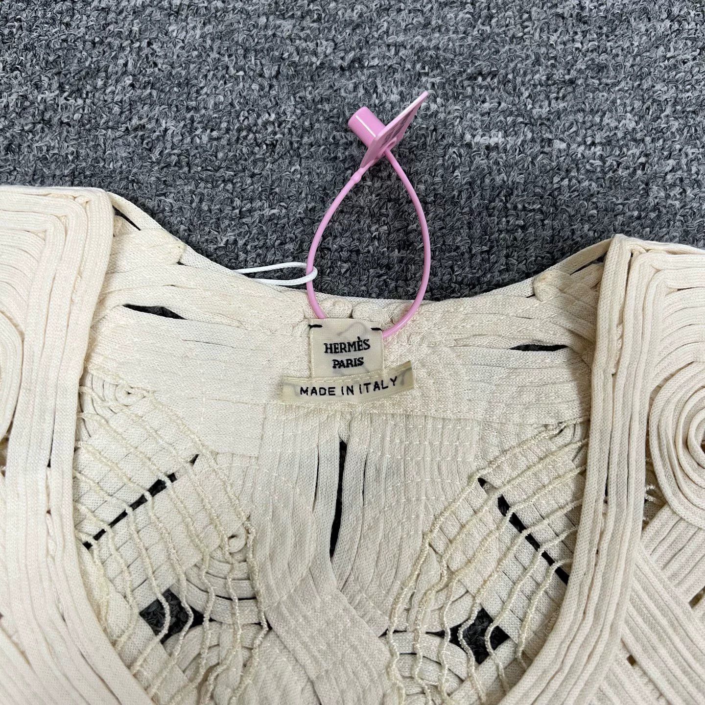 Hermes Hermes Knit Hollow Out Sleeveless Vest Size US S / EU 44-46 / 1 - 3 Thumbnail