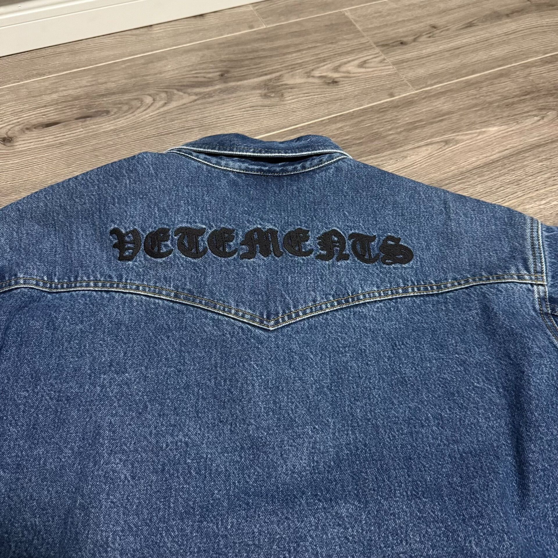 Vetements VETEMENTS Denim Shirt Jacket XS Size US XS / EU 42 / 0 - 9 Thumbnail