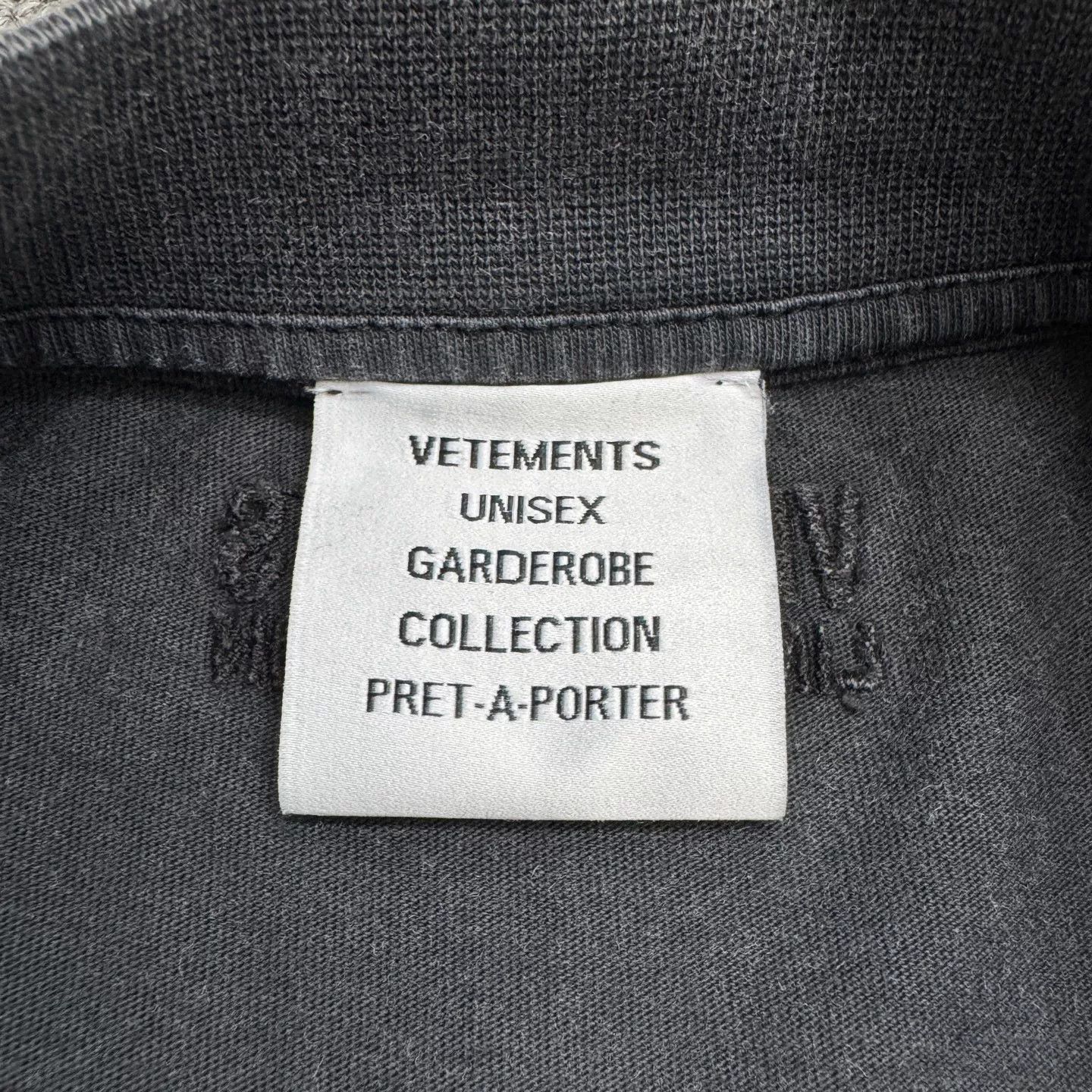 Vetements Vetements Washed Distressed Print Tee Size US S / EU 44-46 / 1 - 3 Thumbnail
