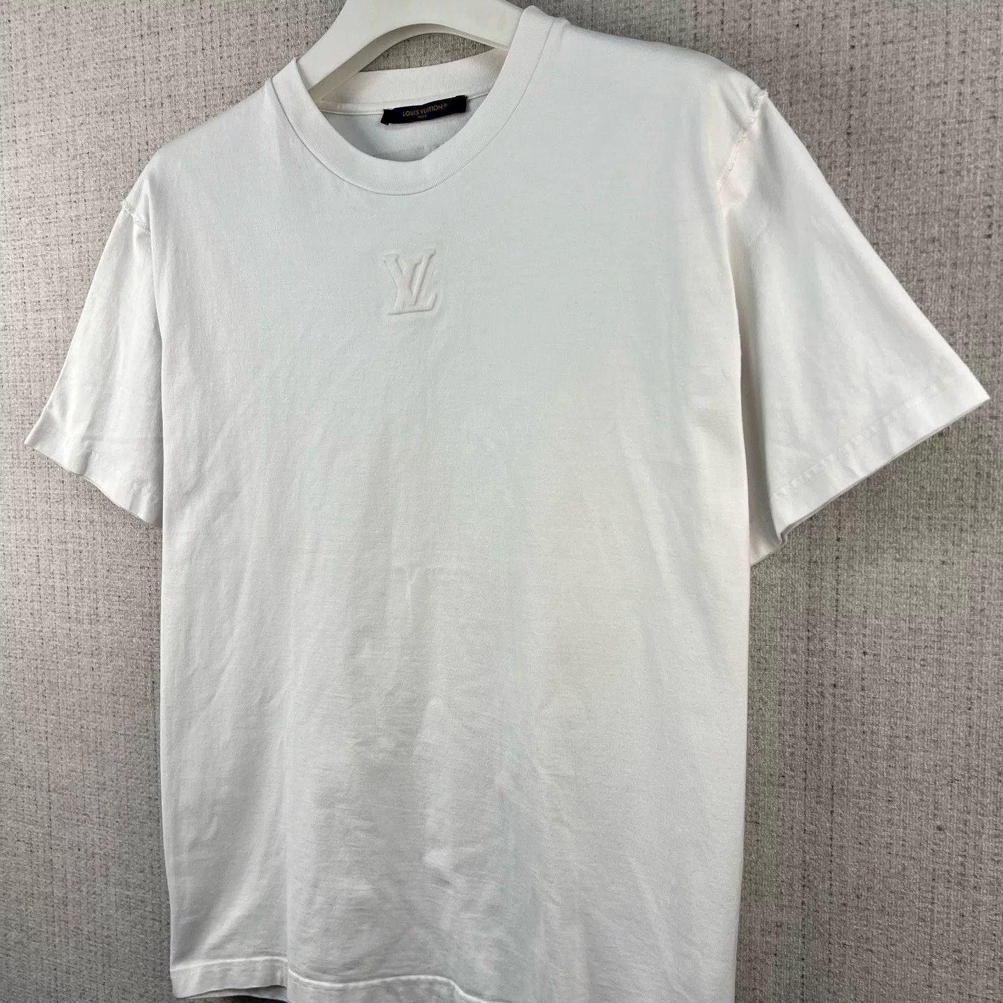 Louis Vuitton Louis Vuitton Solid Logo Round Neck Tee Size US XL / EU 56 / 4 - 2 Thumbnail