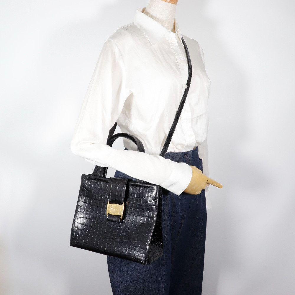 Salvatore Ferragamo Salvatore Ferragamo Salvatore Ferragamo Vara Embossed Leather 2way Bag Leather Handbag AQ-21 8252 DUTY FREE for USA Size ONE SIZE - 19 Thumbnail