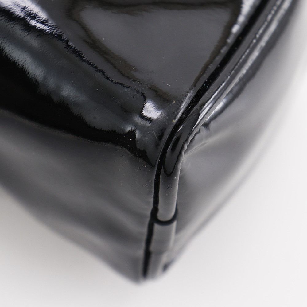 Chanel Chanel Chanel Camellia Patent Leather Pouch Enamel Other DUTY FREE for USA Size ONE SIZE - 7 Thumbnail
