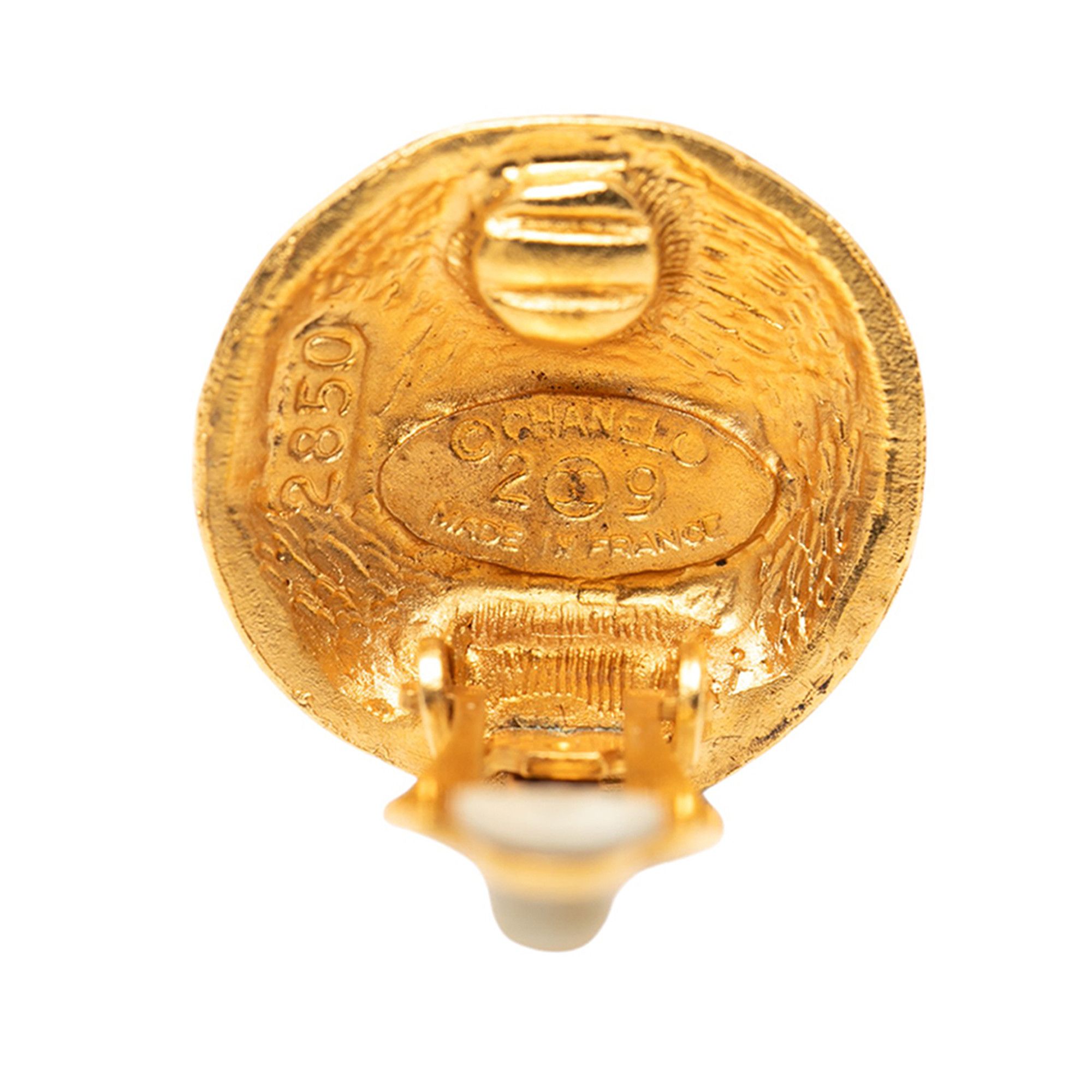 Chanel Chanel CC Gold Plated Round Clip On Earrings Size ONE SIZE - 3 Thumbnail
