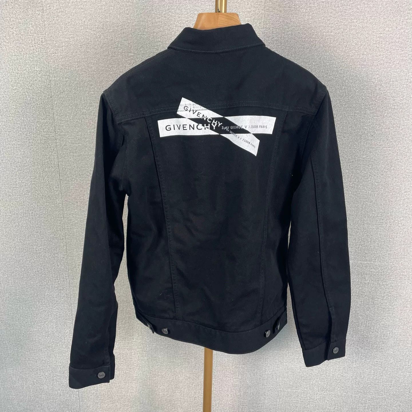 Givenchy Givenchy Letter Print Denim Jacket Size US M / EU 48-50 / 2 - 2 Thumbnail
