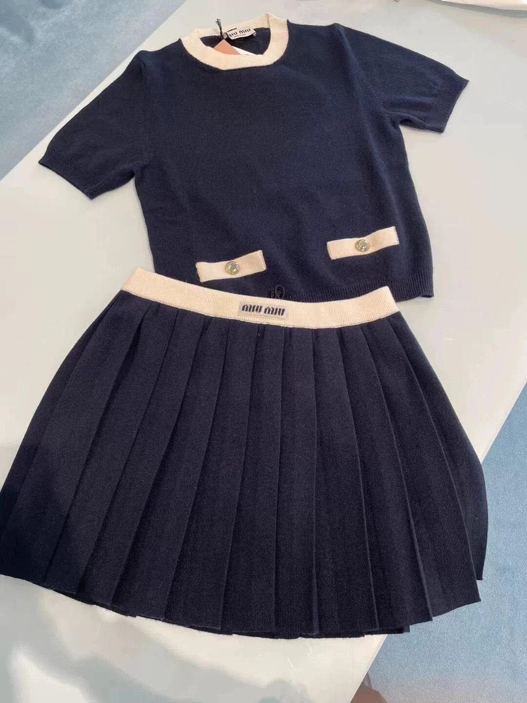 Miu Miu navy blue cashmere knit top by miu miu Size US S / EU 44-46 / 1 - 6 Thumbnail