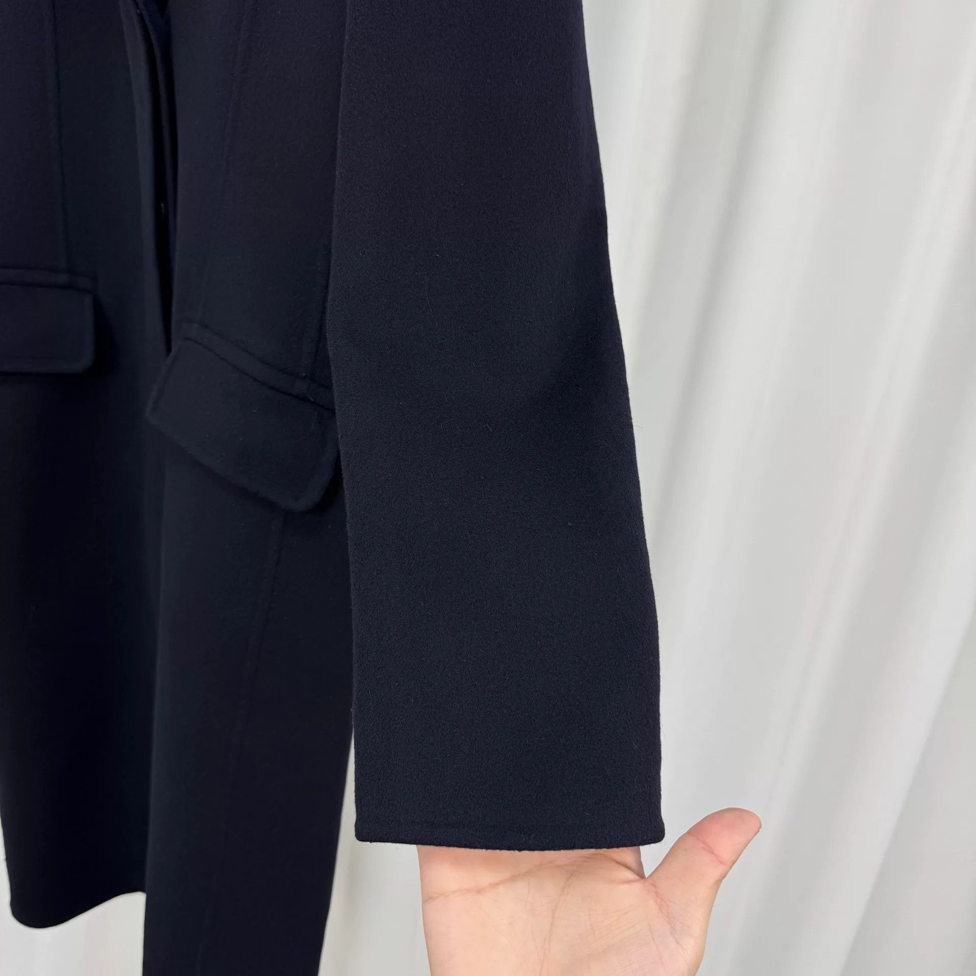 Max Mara maxmara black cashmere coat in size 38 Size US M / EU 48-50 / 2 - 4 Thumbnail