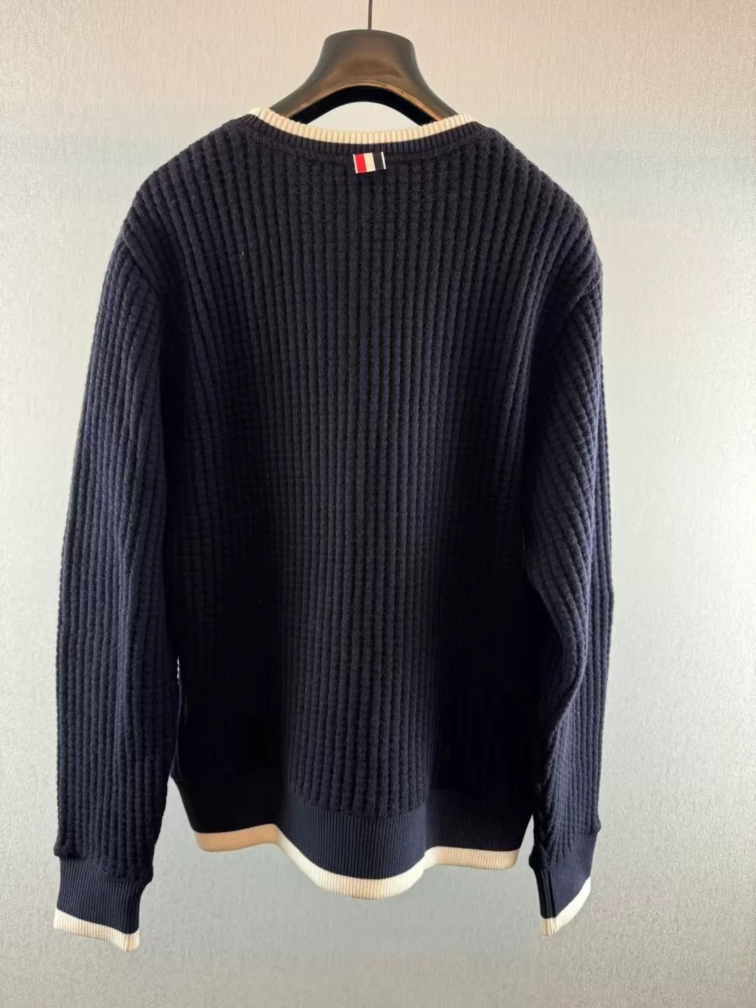 Thom Browne thom browne unisex wool knit sweater Size US M / EU 48-50 / 2 - 2 Thumbnail