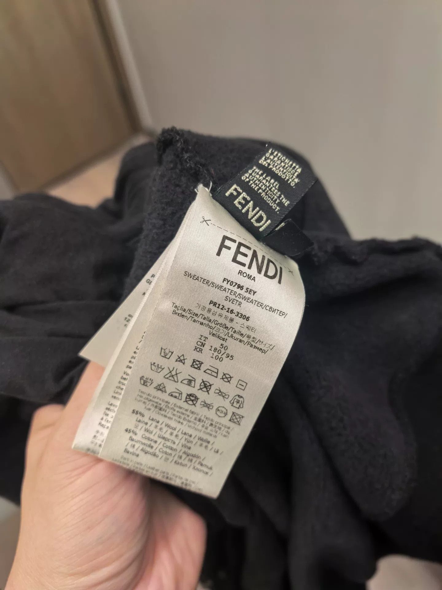 Fendi fendi zip-up hoodie with cartoon eyes Size US L / EU 52-54 / 3 - 5 Thumbnail