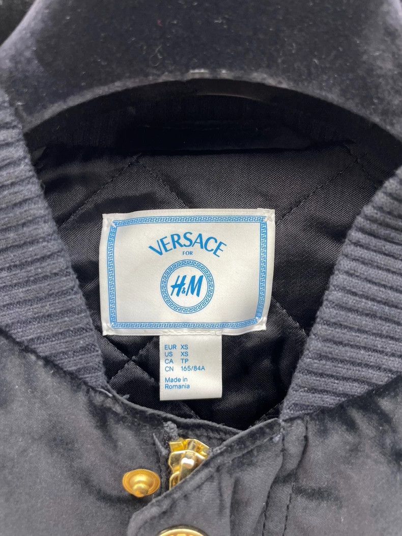 Versace Versace x H&M Velvet Graphic Jacket Size US XS / EU 42 / 0 - 2 Thumbnail