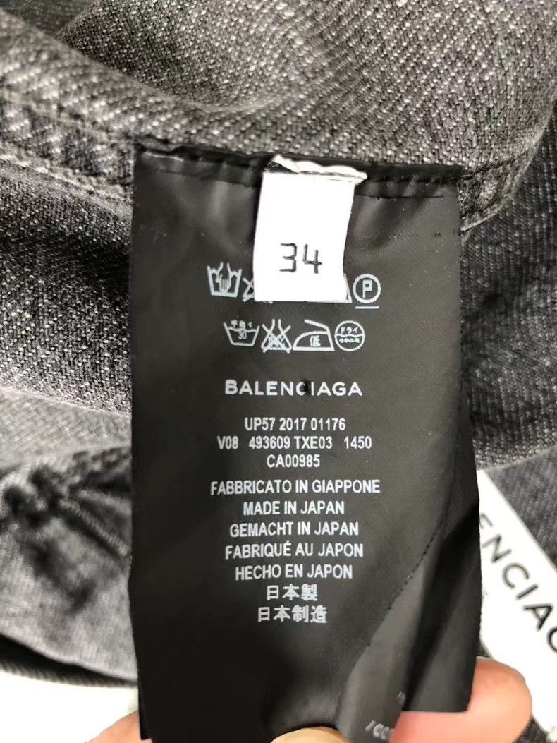 Balenciaga Balenciaga Distressed Logo Denim Jacket Size US XXL / EU 58 / 5 - 6 Thumbnail